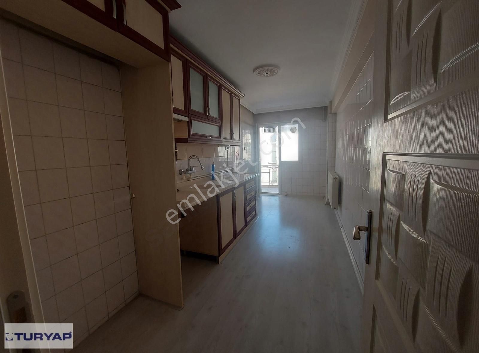 Forbes Cad.üzerinde Arakat Bakımlı 3+1 Kiralık Daire