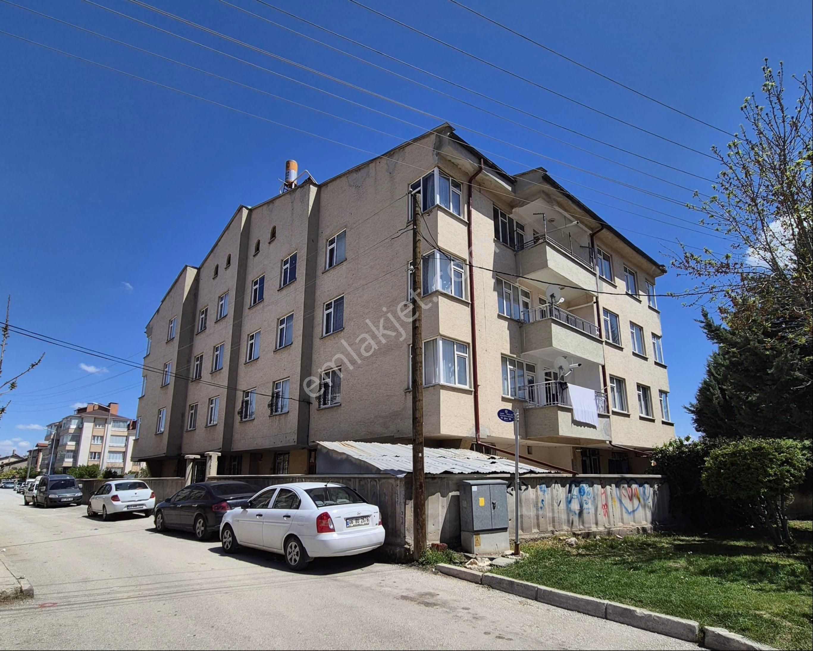Oğuzhan Yılmaz'dan Uluırmak Mah. Geniş 3+1 Satılık Daire