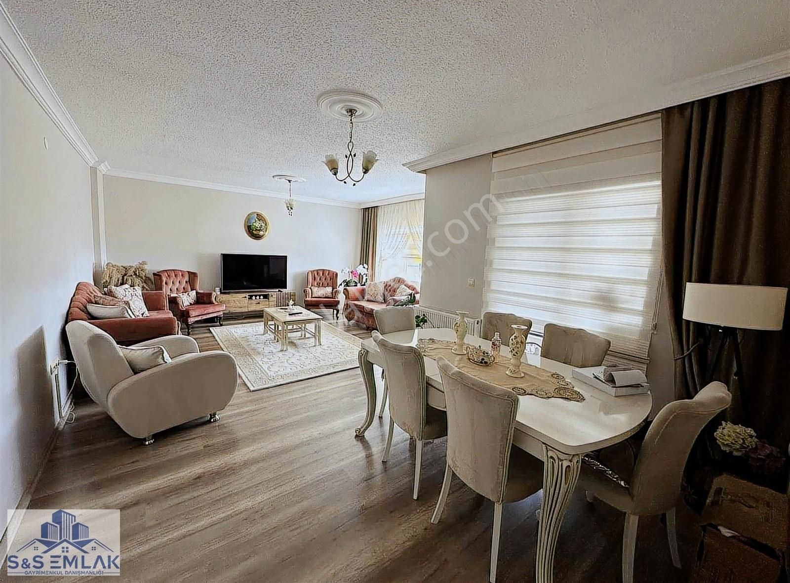 S&s Emlak'dan Balıkesir Toki Yeni Mahallede Satılık 3+1 Daire