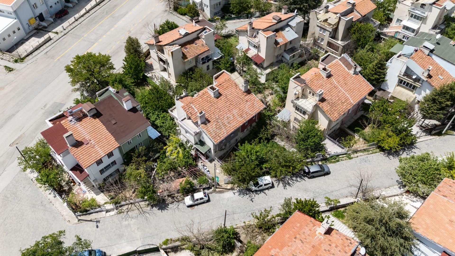 Akyurt Yeşiltepe Mahallesi Satılık 5+2 Müstakil Bahçeli Ev