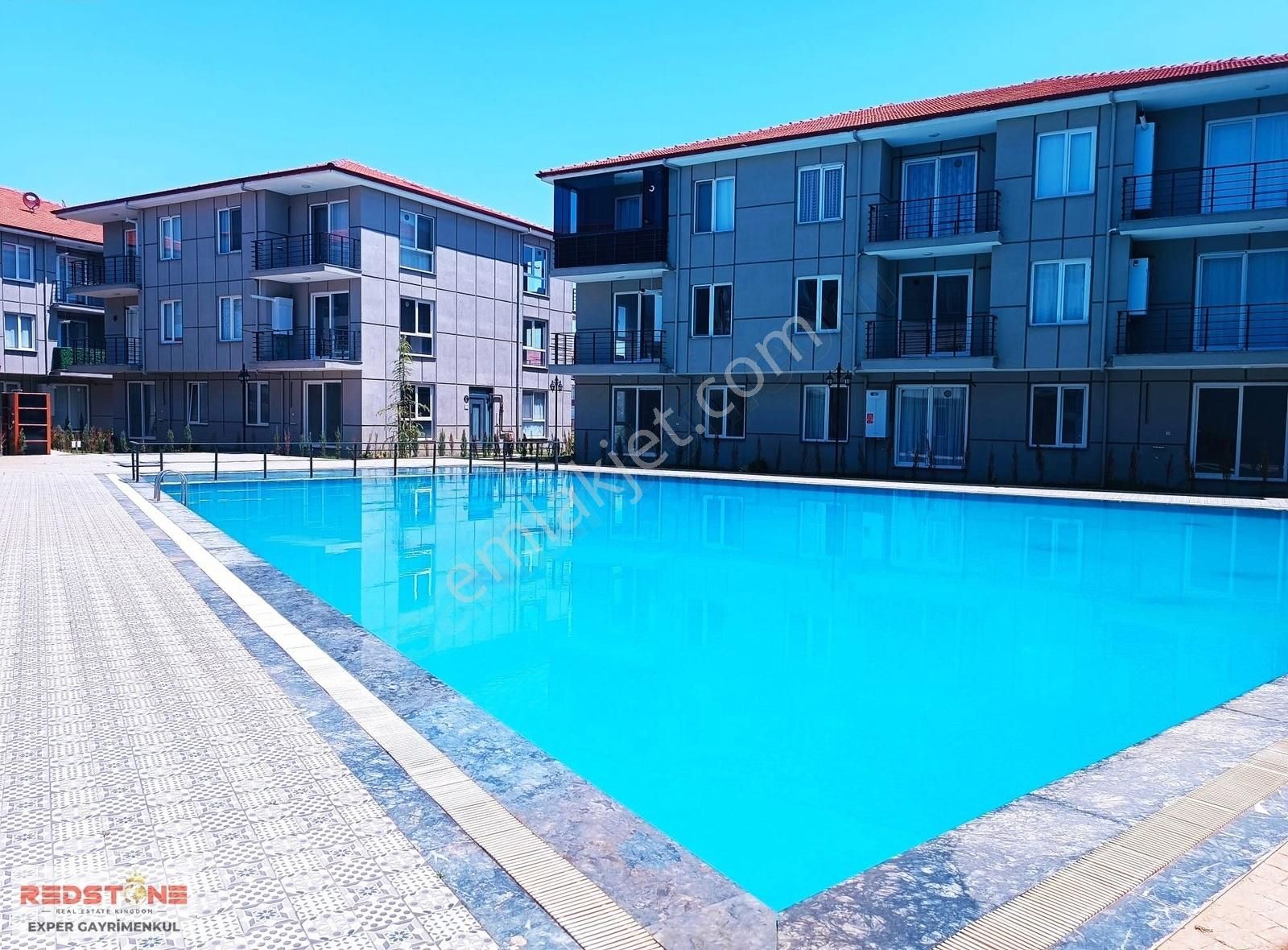Karasu Da Havuzlu Kombili Köşe 2+1 Satılık Sıfır Daire