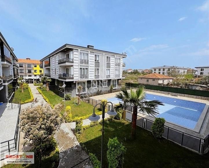 Karasu Da Havuzlu Sitede,ara Kat, Eşyalı Geniş 2+1 Kiralık Daire