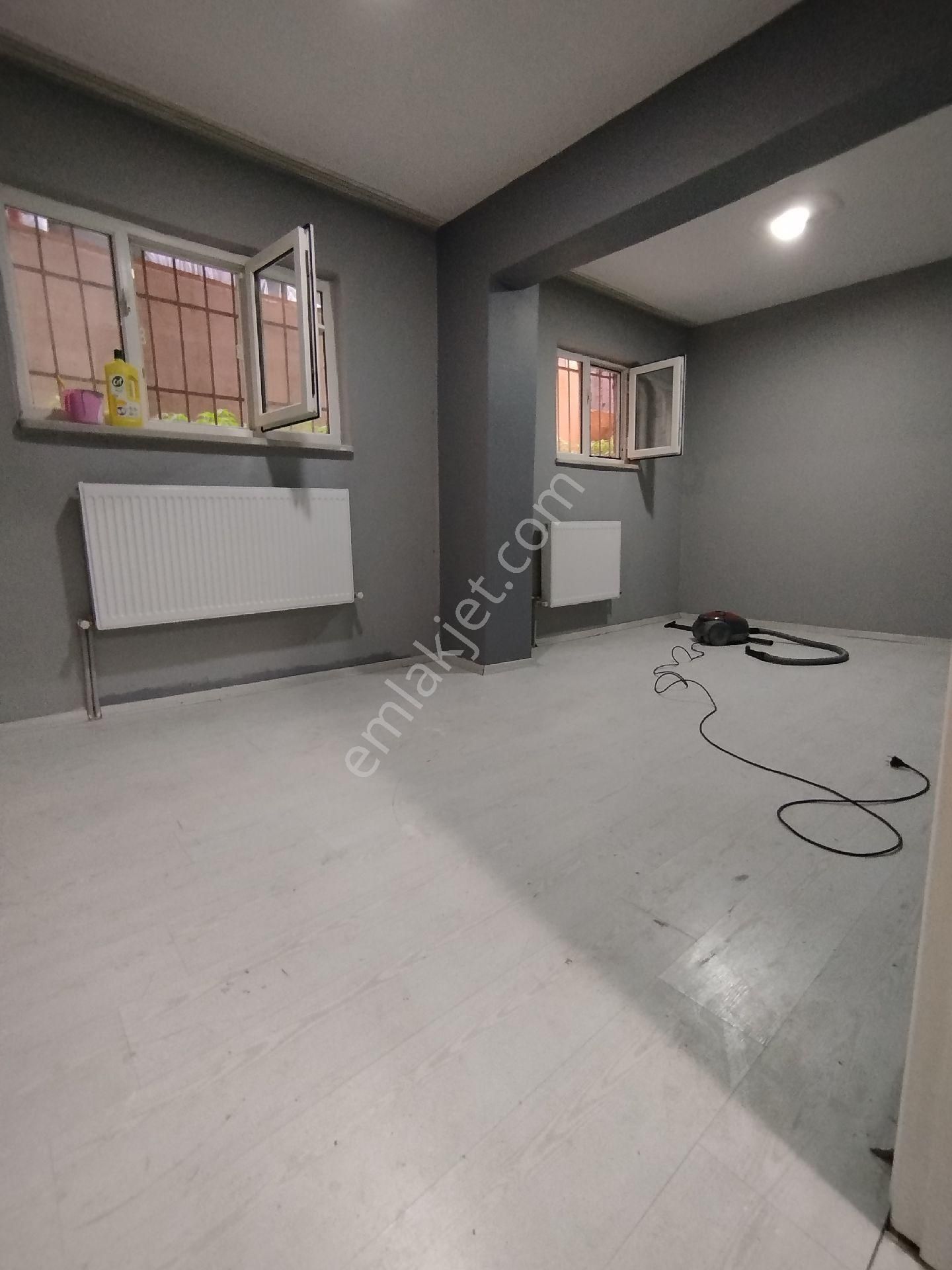 Gazi Mah. Bahar Durağında 90 M2 Bahçekatı