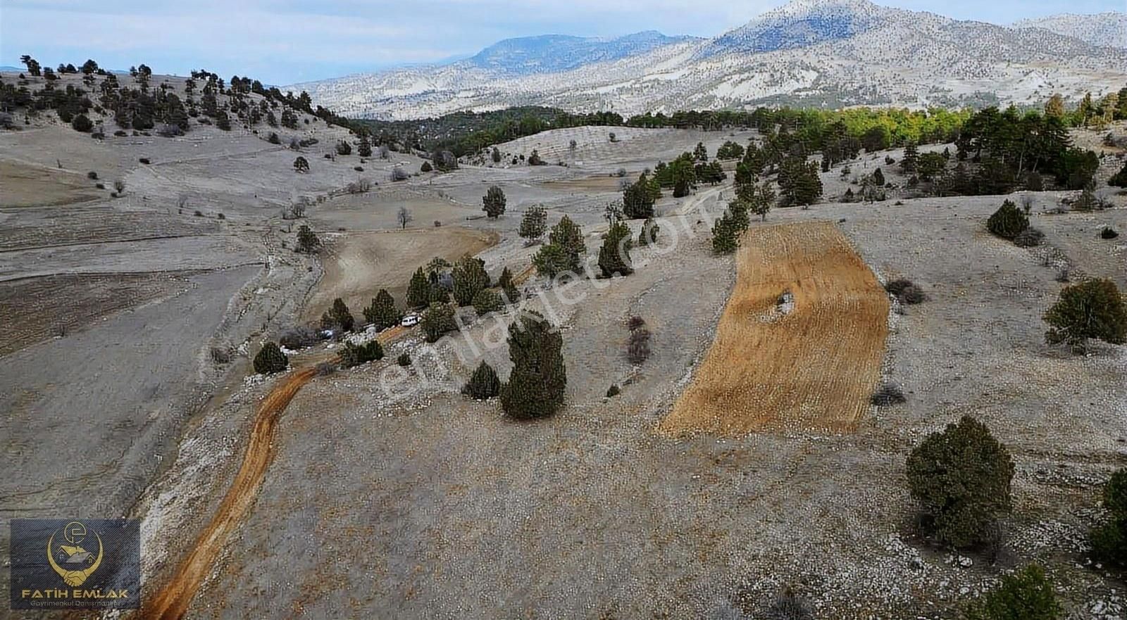 Çameli Cumaalanı'nda Satılık Mükemmel Konumda Arsa
