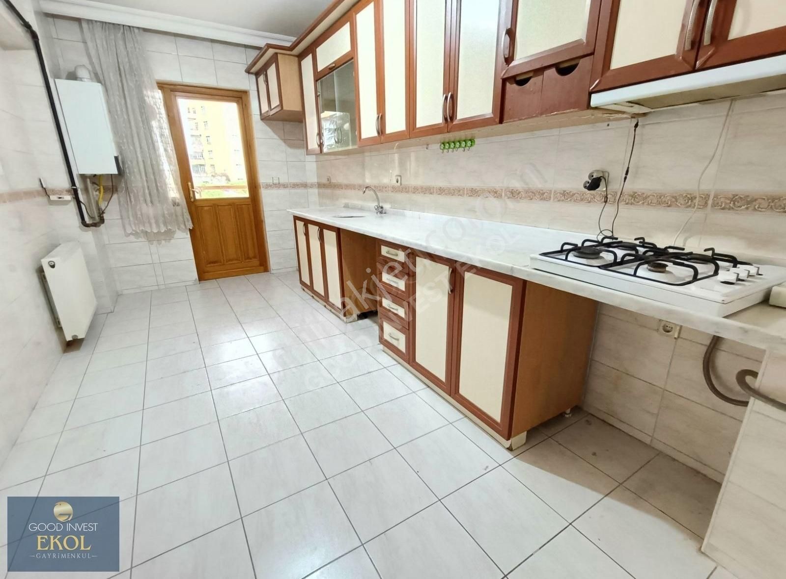 Etlik Bağımsız Salon Ara Katta Asansörlü 3+1 Kiralık Daire