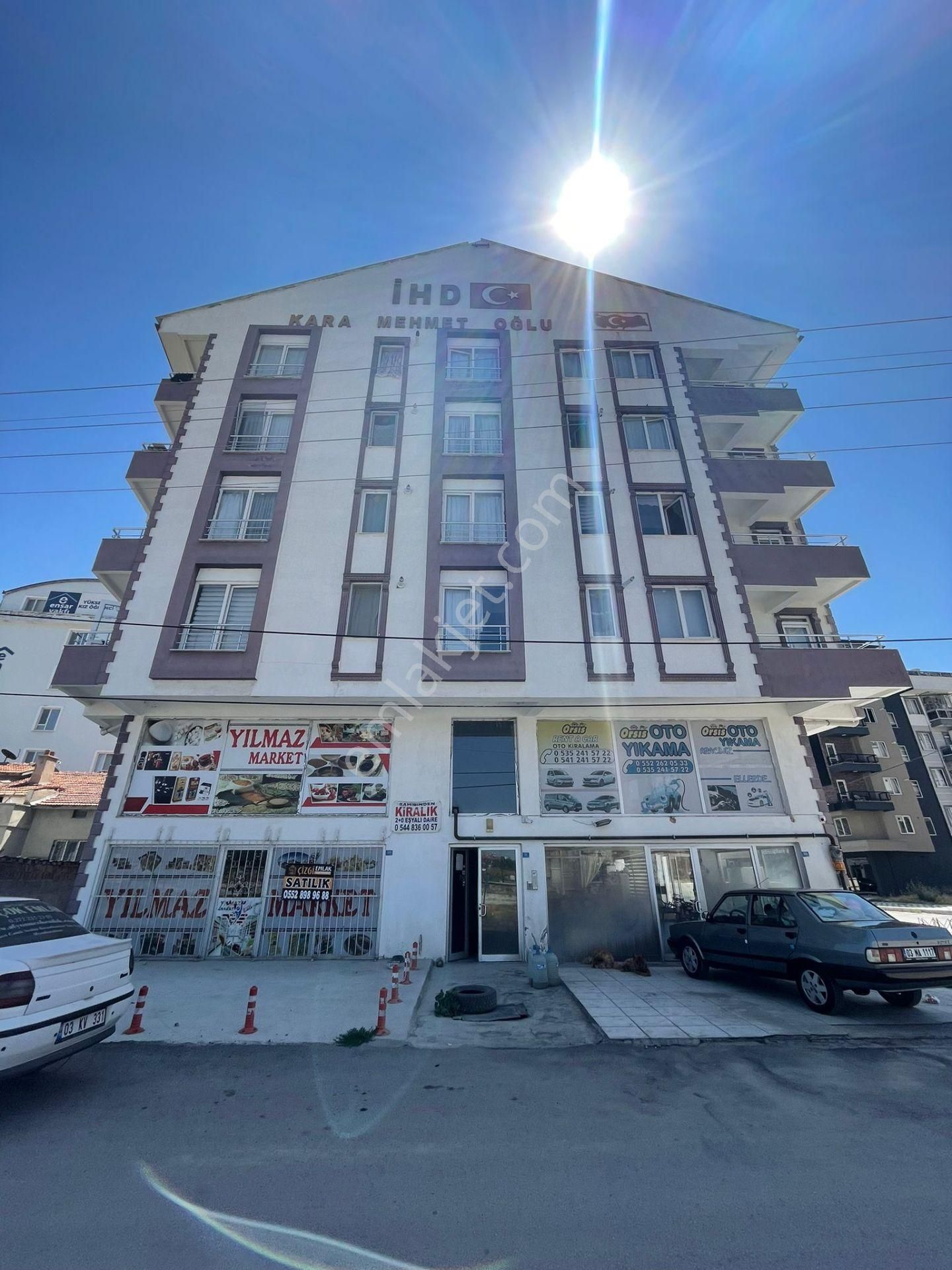 Afyon Üçok Emlaktan Erenlerde Satılık Eşyalı Arakat 2+0 Daire