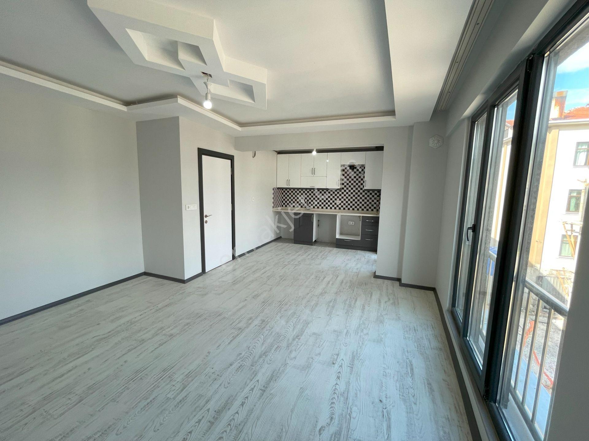 Bursa Gemlik Merkezde Satılık 6 Daireli Komple Yeni Bina - Görsel 6