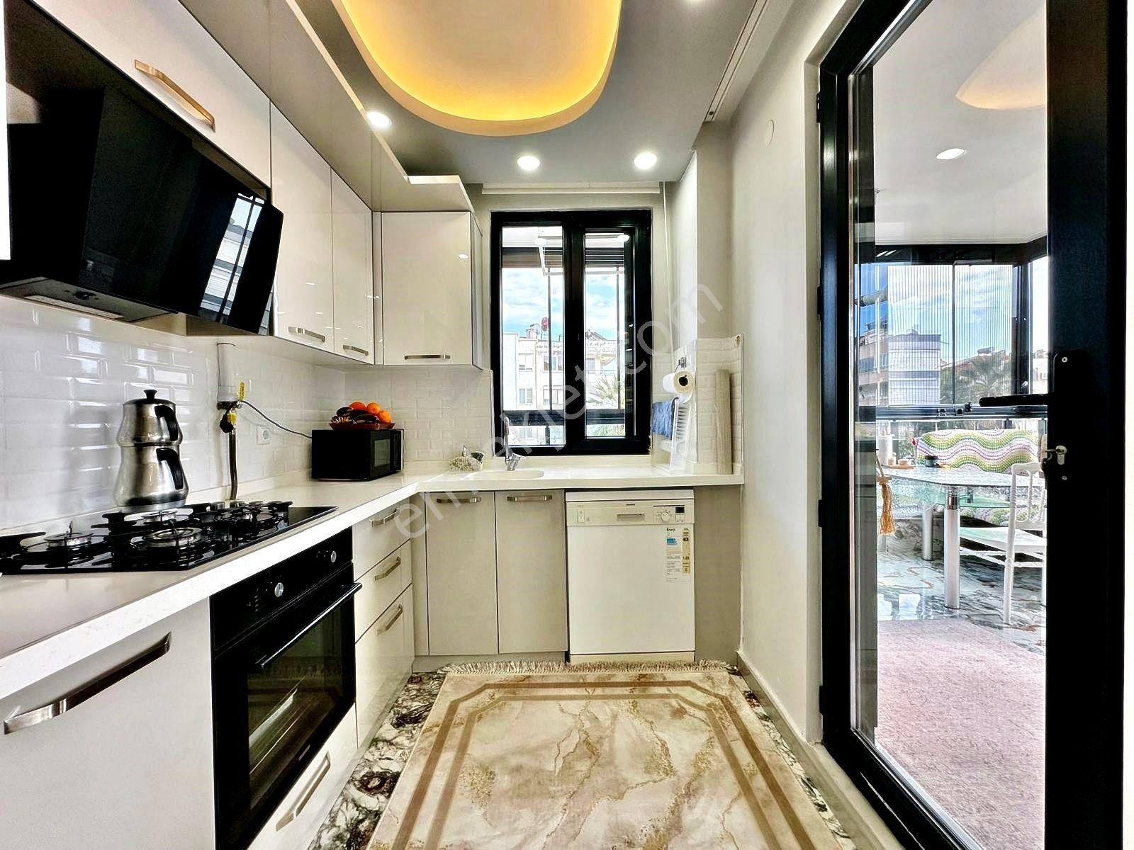 🛑🛑aktif'ten Akçayda Satılık Denize Yakın Cam Balkonlu Arakat Şık 2+1 Daire