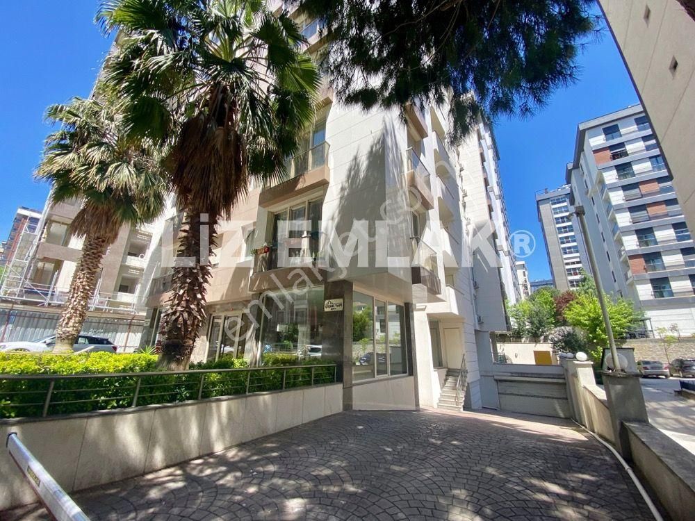 Suadiye Bağdata Yakın Kombili Balkonlu 90 M2. 2+1 Satılık Daire