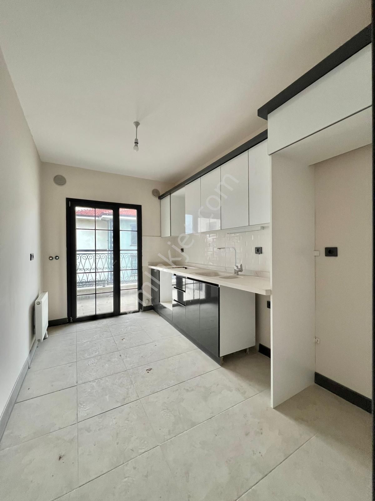 🏡 Sancaklı Bozköy Mahallesi 🏡 ✅2+1 95 M2 3 Katlının 2 Katı ❇️ Kapalı Mutfak