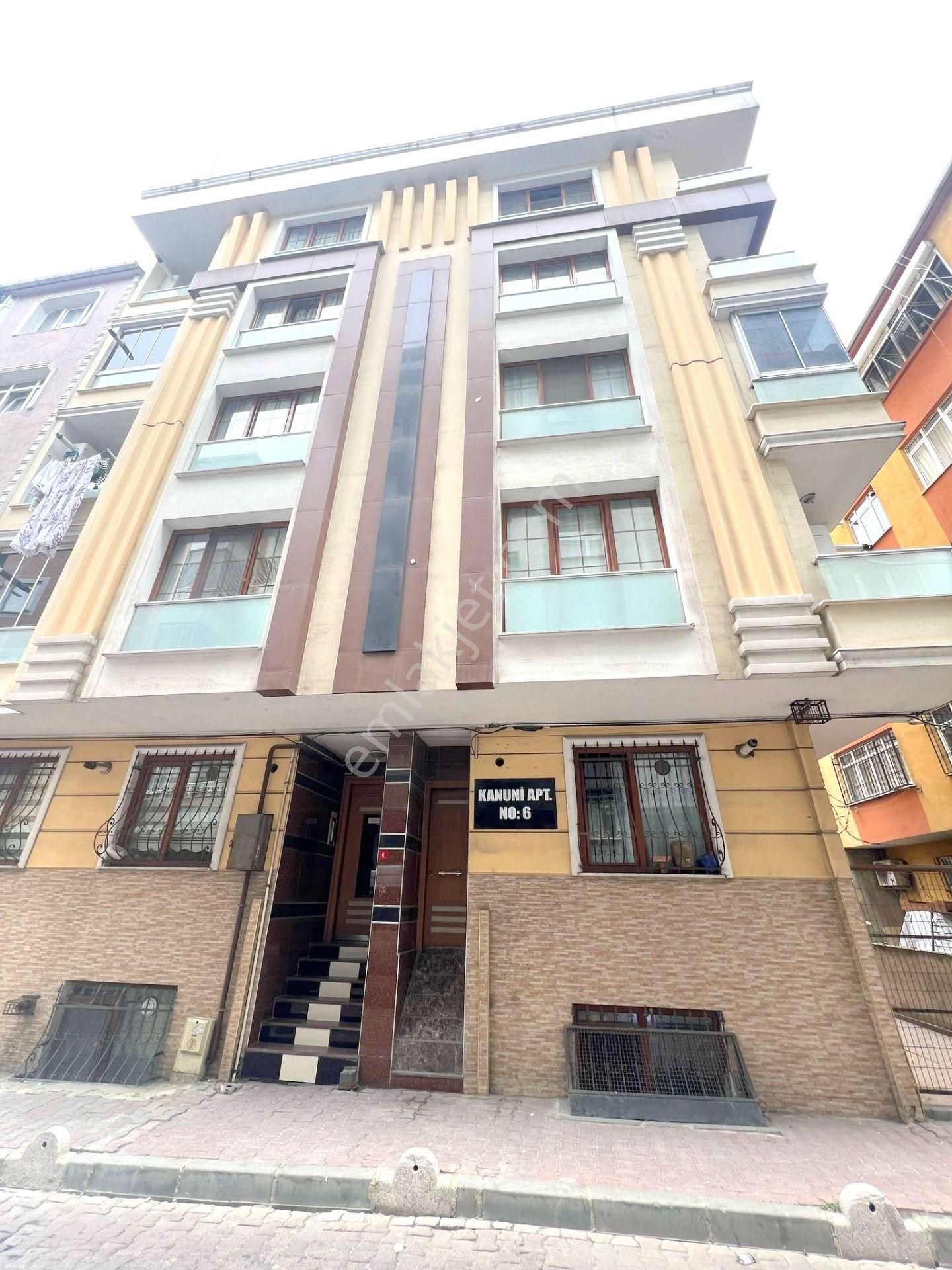 Tutar ' Dan Devlet Hastanesi Yakını 2+1 70 M2 Amerikan Mutfak