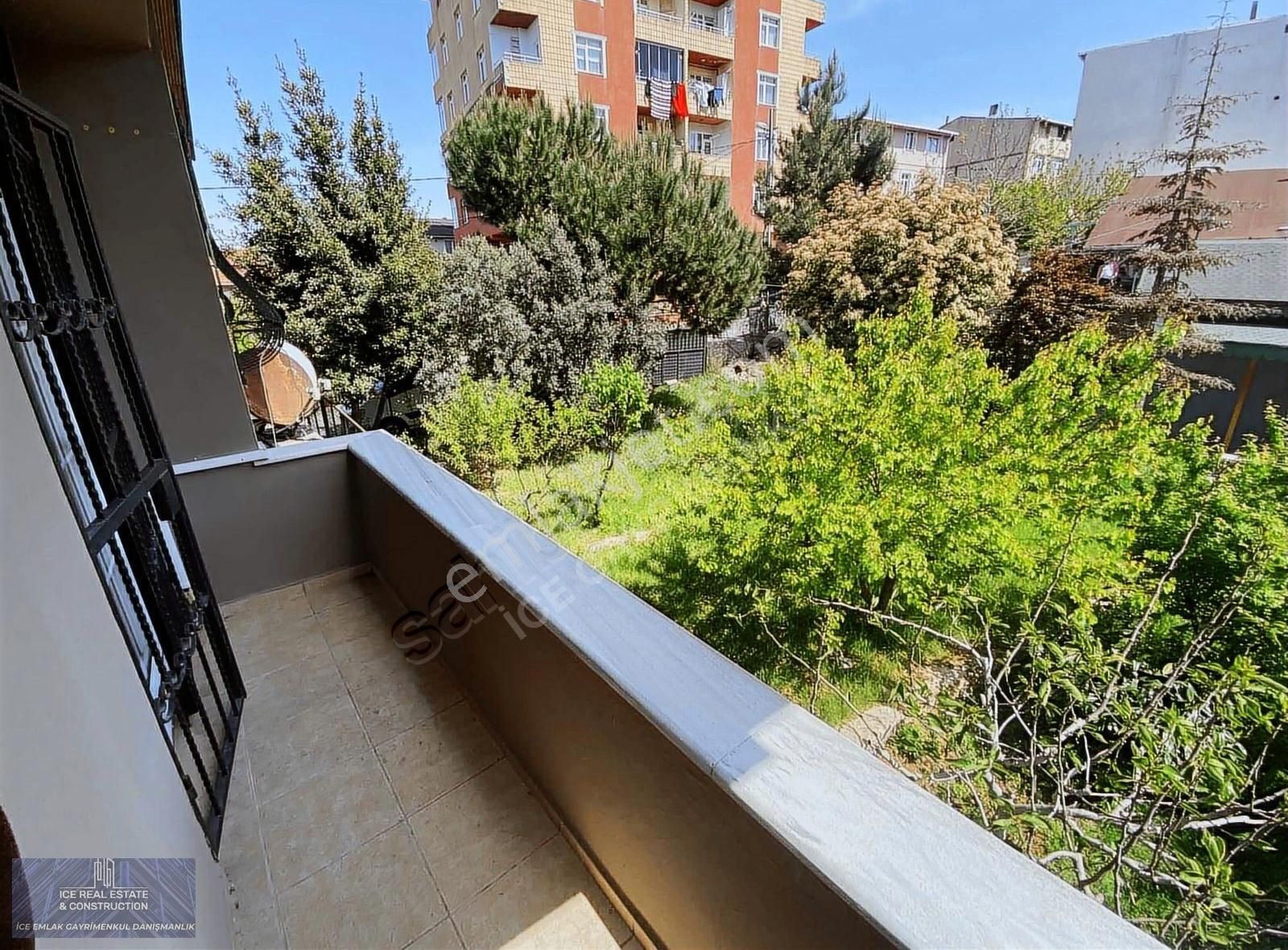 Kayışdagı Merkezi Konum Kiralık 100m2 3+1 Dubleks Daire