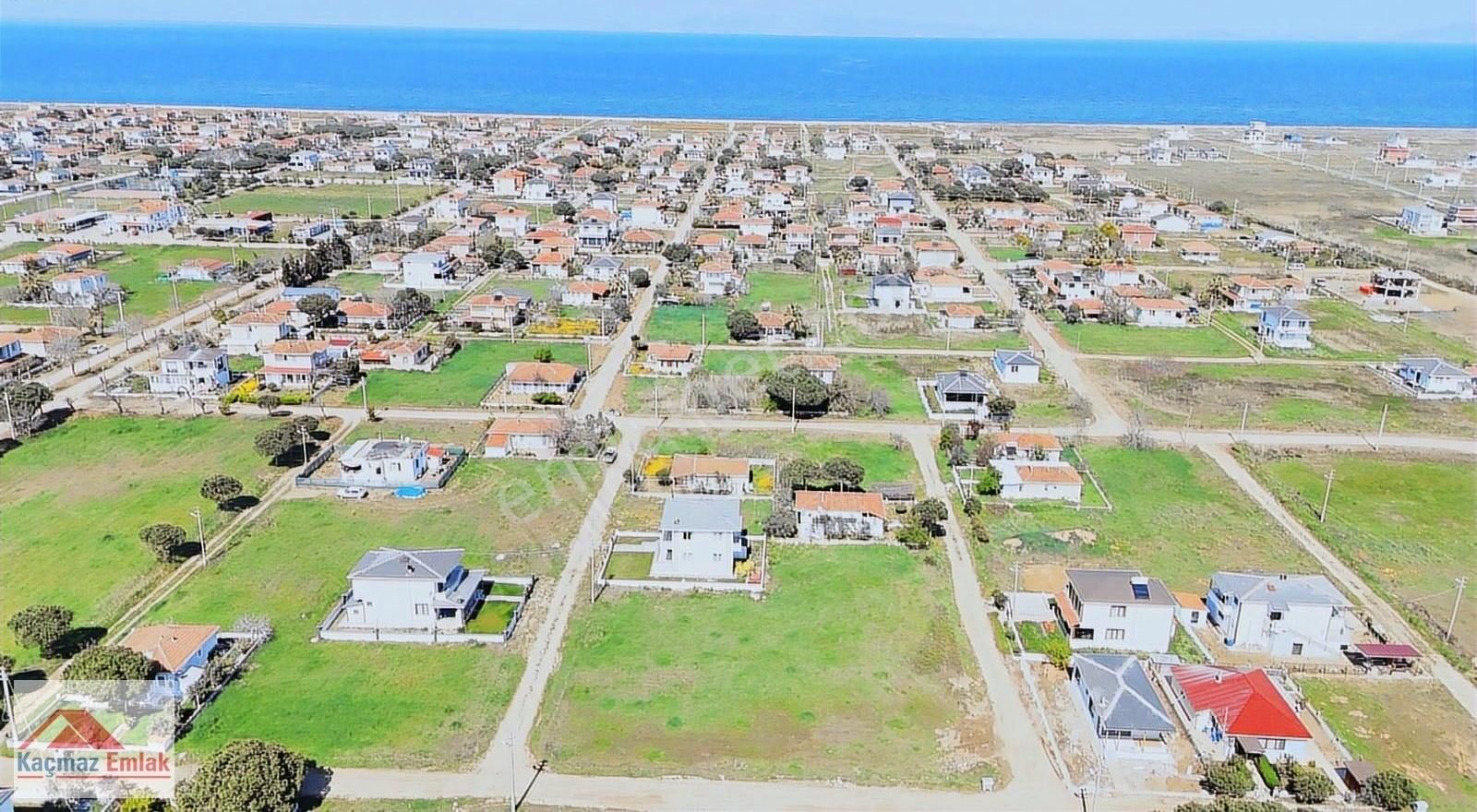 Biga Çeşmealtı Denizatı Sitesinde Satılık Villa İmarlı Arsa