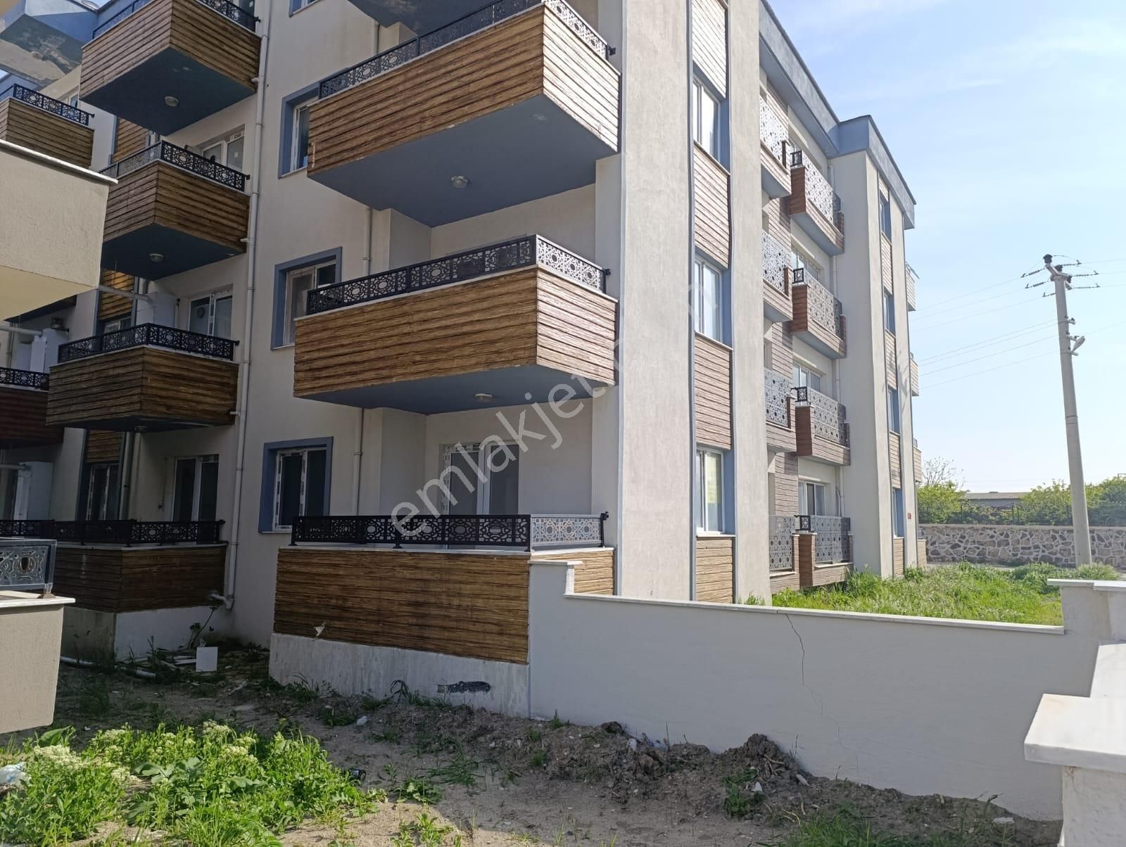 Lapseki 3+1 Satılık Daire