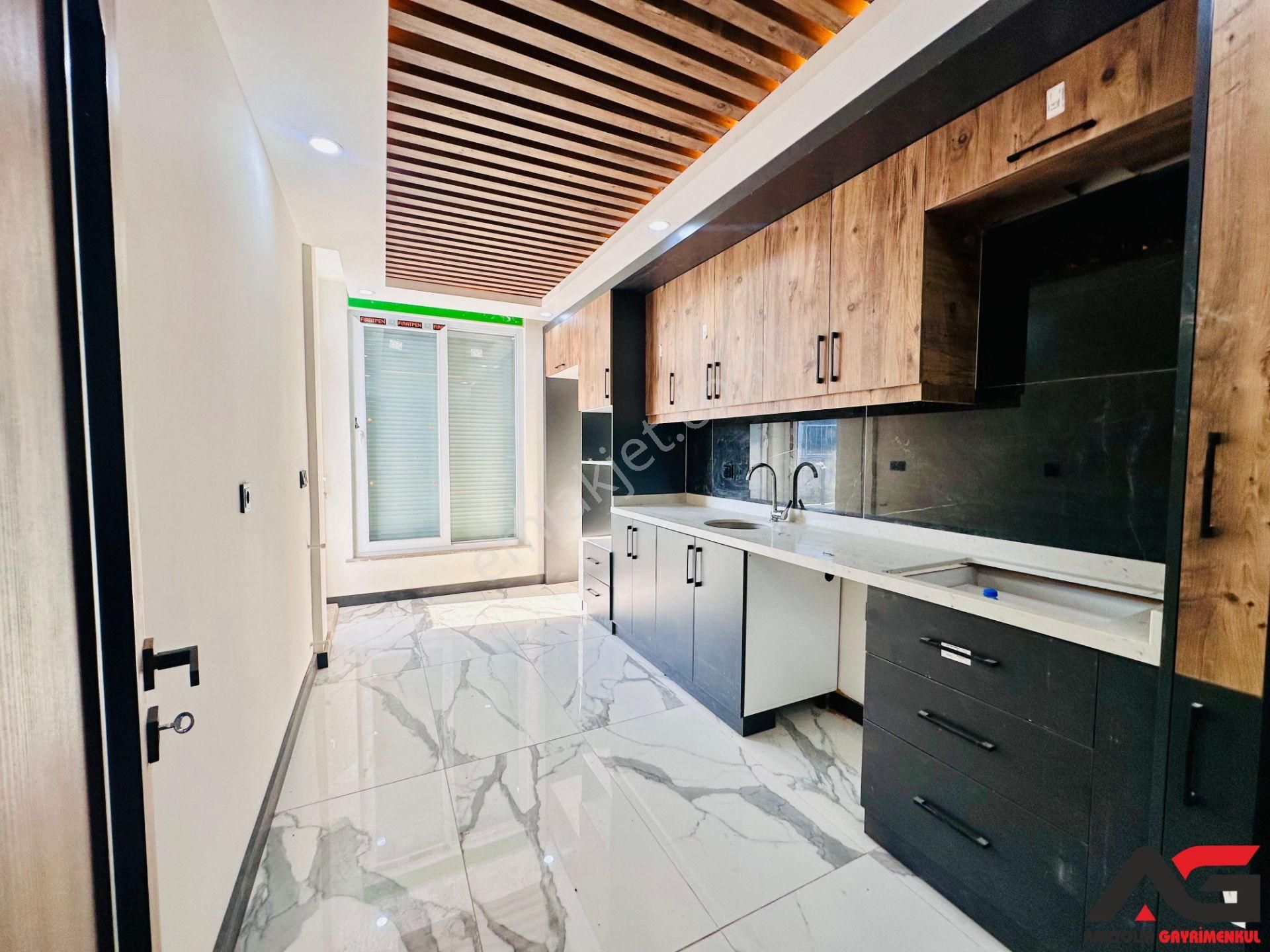 2+1 95m2 Asansörlü Ultra Lüx Sıfır Daire