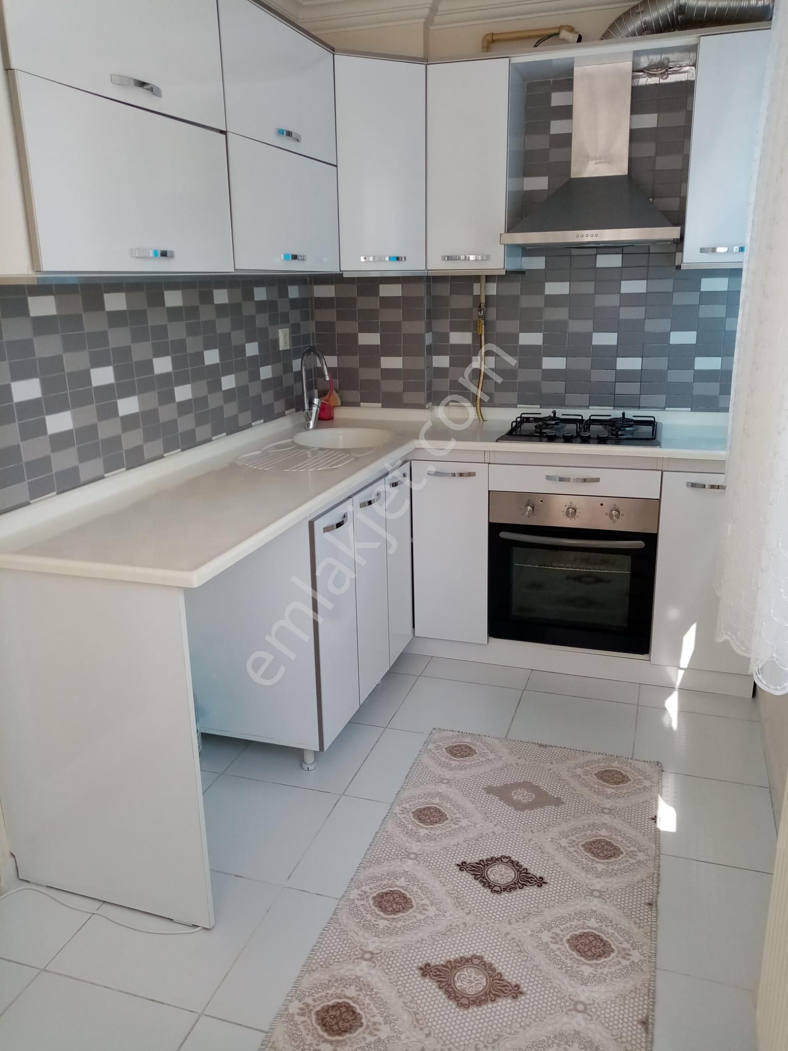 Balıkesir Altıeylül Bahçelievler Mah.demirdağ Emlaktan Eşyalı Kiralık 1+1 Ara Kat Daire