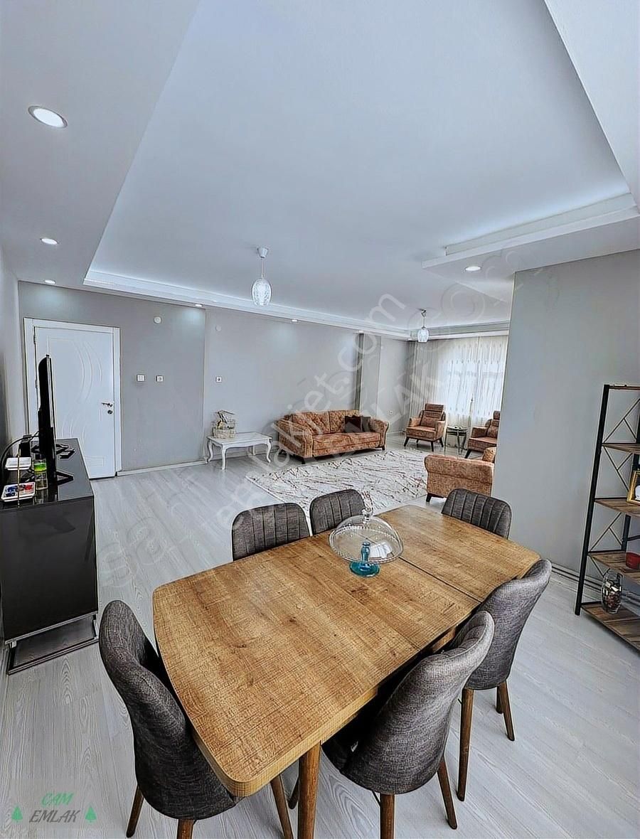 Çam Emlak`tan Satılık Ultra Lük 3+1 Daire`miz 170 M2 Kare