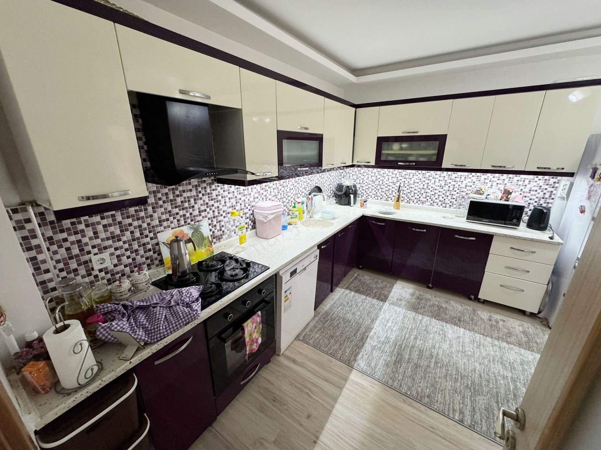Evim Ankara'dan Atapark'ta Filistin Parkı Yakını Giriş Konumunda E.banyolu Full Yapılı 3+1!!