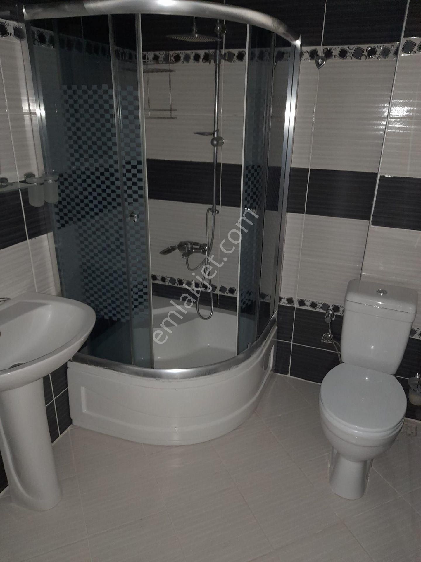 Samsun İlkadım Reşadiye Mahallesi'nde Depozitosuz Asansörlü Cadde Üzerinde 3+1 Kiralık Daire