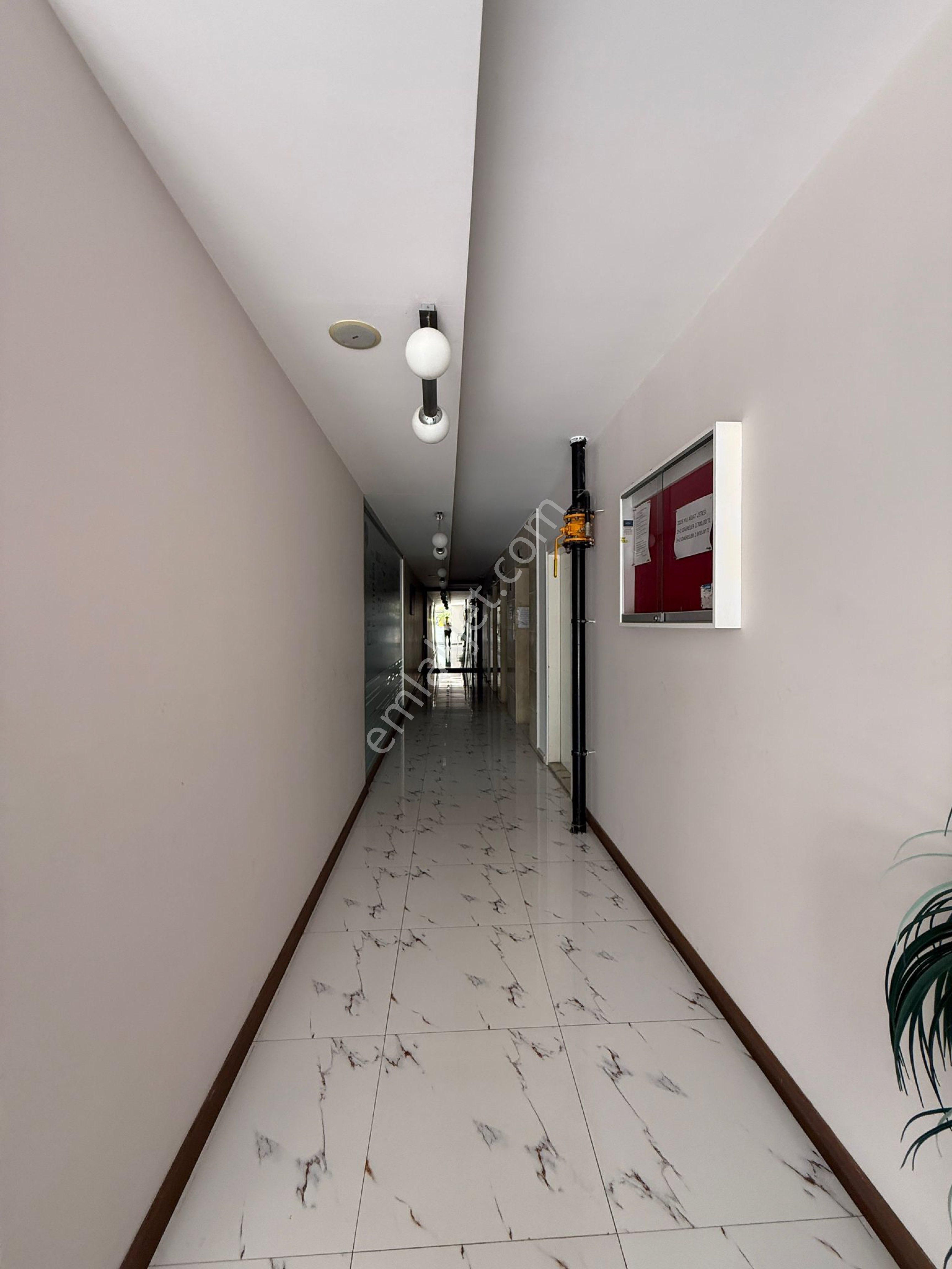 Huzur Evleri Mahallesinde Full Donatılı 2+1 Açık Mutfak Direkt Hasarsız Satılık Daire - Görsel 18