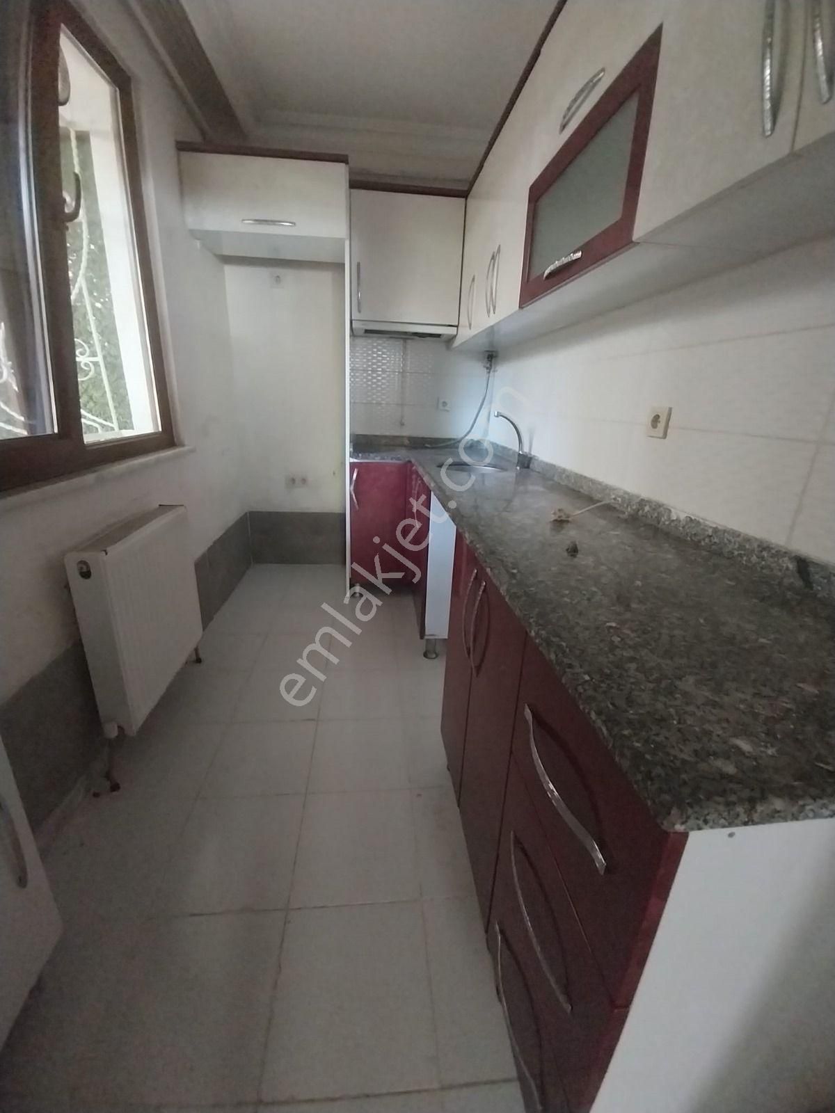 Çekmeköy Aydınlar Mahallesi'nde Kiralık Geniş 1+1 Daire