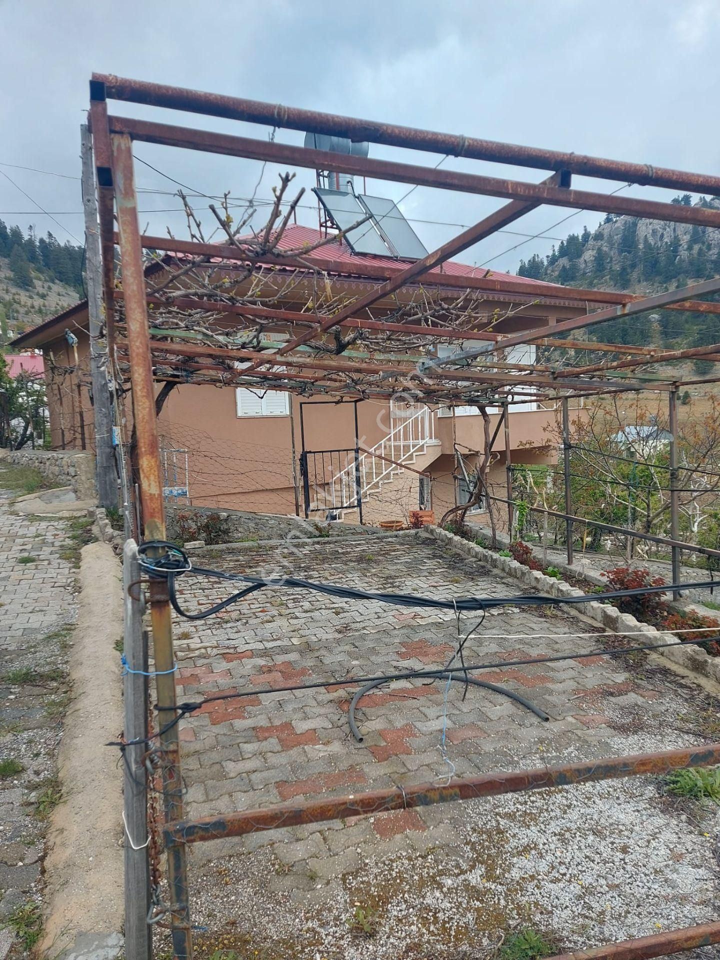 Anamur Kaş Yaylasında 704 Metrekare Arsa İçinde 2 Katlı Eşyalı Satılık Yayla Evi - Görsel 19