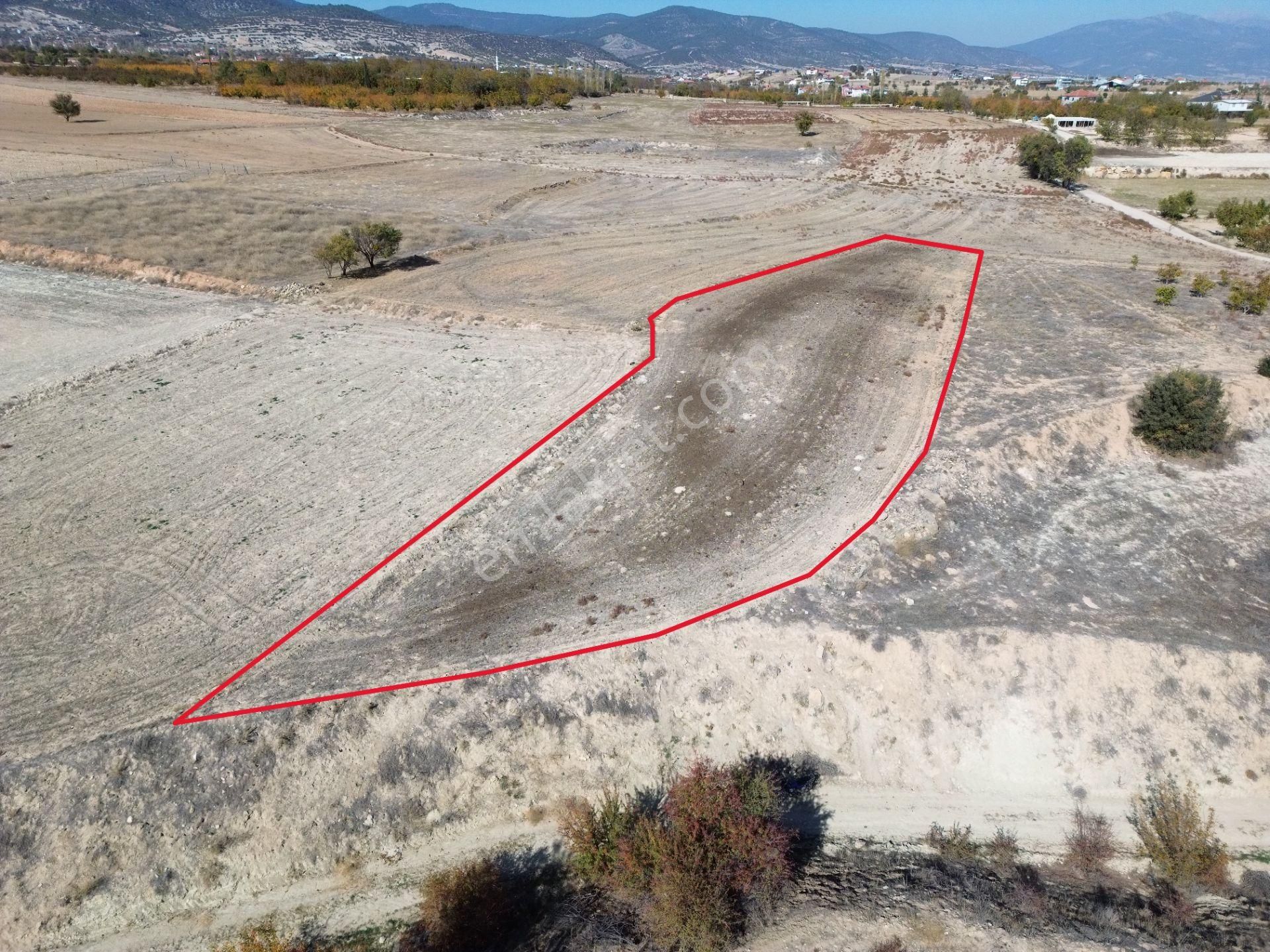 Yeltende Yolu Olan Satılık Tarlaa - Görsel 3