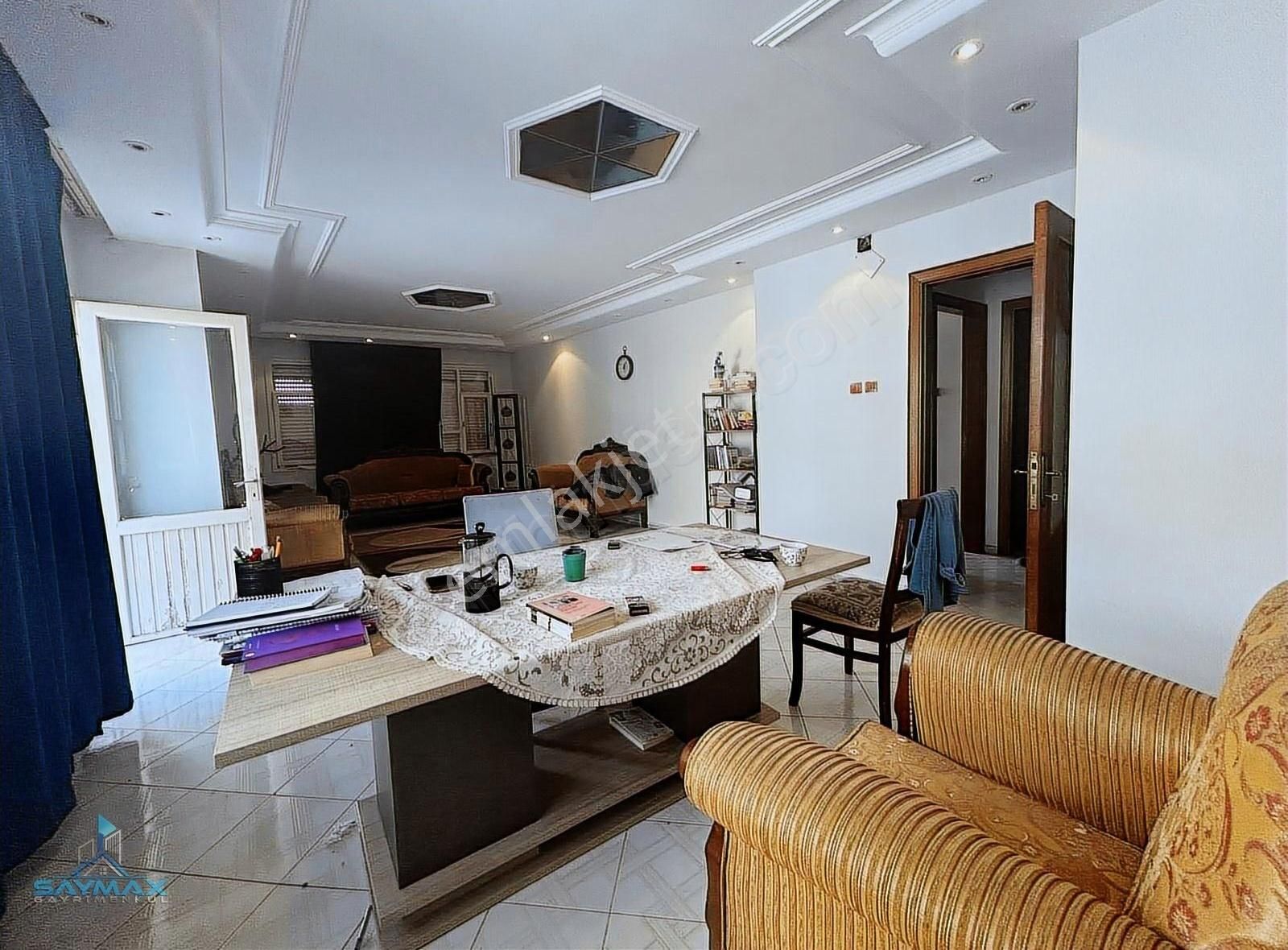 Reşatbey Mah.seyhan Otel Yakını 4+1+k.mutfak Geniş Satılık Daire