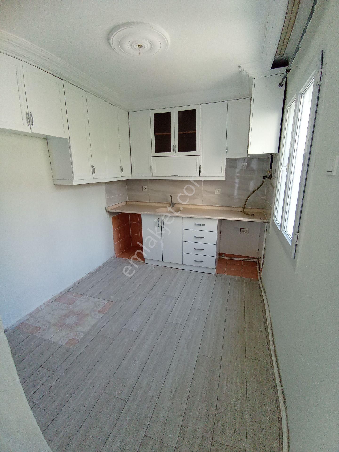 Artenew'den 2+1 Tadilatlı Doğalgaz'lı Kiralık Daire