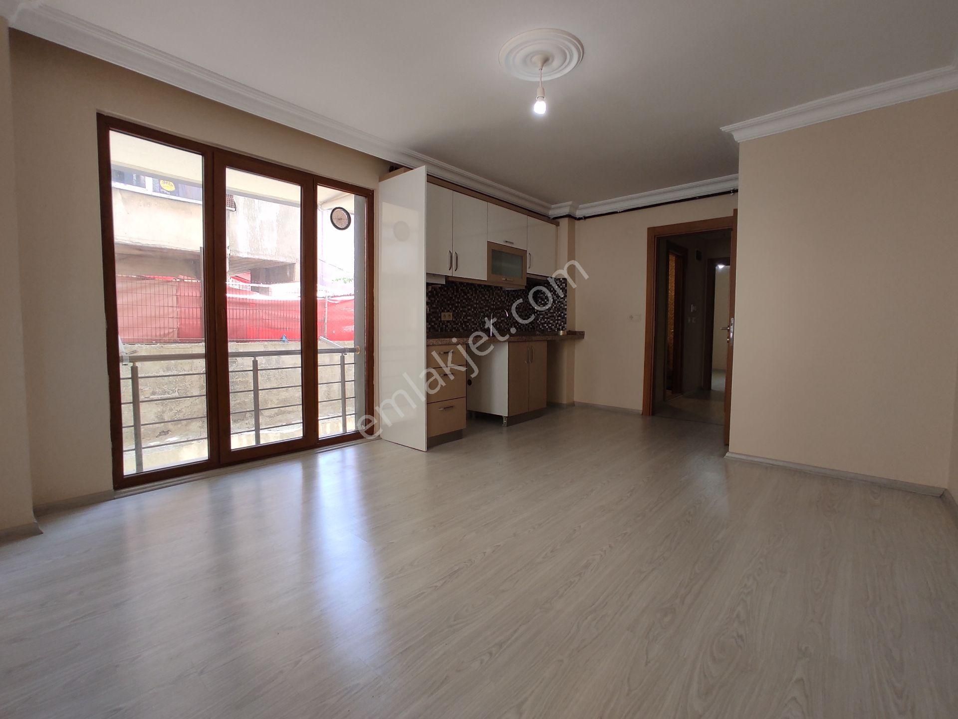 Aren Emlak | 1.kat Kiralık | Kentplus Centrium Konumda | Acık Mutfaklı | Ulaşım Ve Marketler Yakın