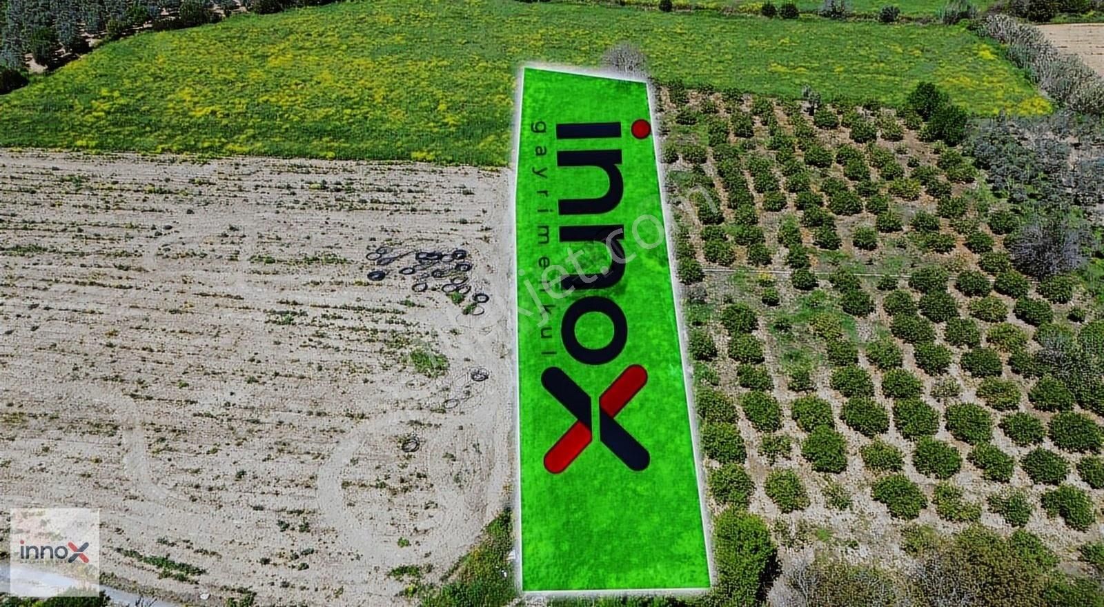 Seferihisar Ulamış Köyünde 2.460 M² Tarla İnnox'tan
