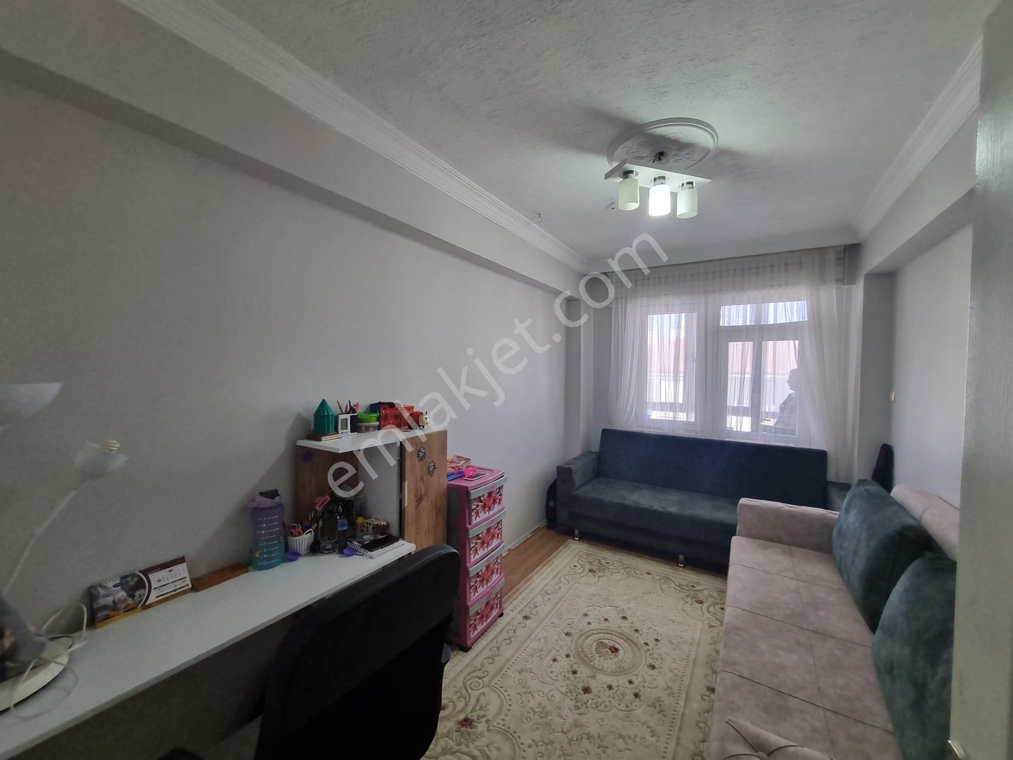 Afyon Işılay Emlak'tan Harbiş Nazmi Saatçi Mah. Satılık Daire