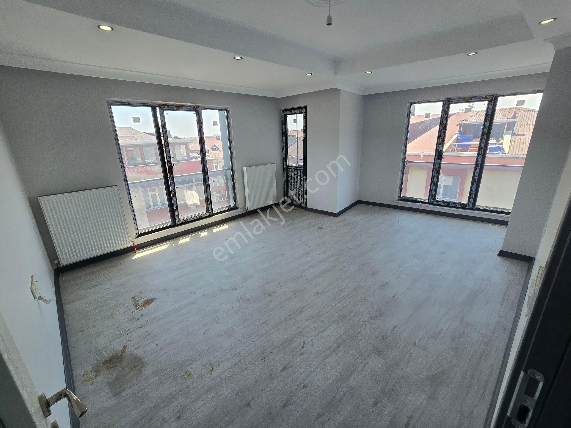 Pusula İnş.tan Gazi Mah Cadeye Yakın 130m2 3+1 4kat Daire