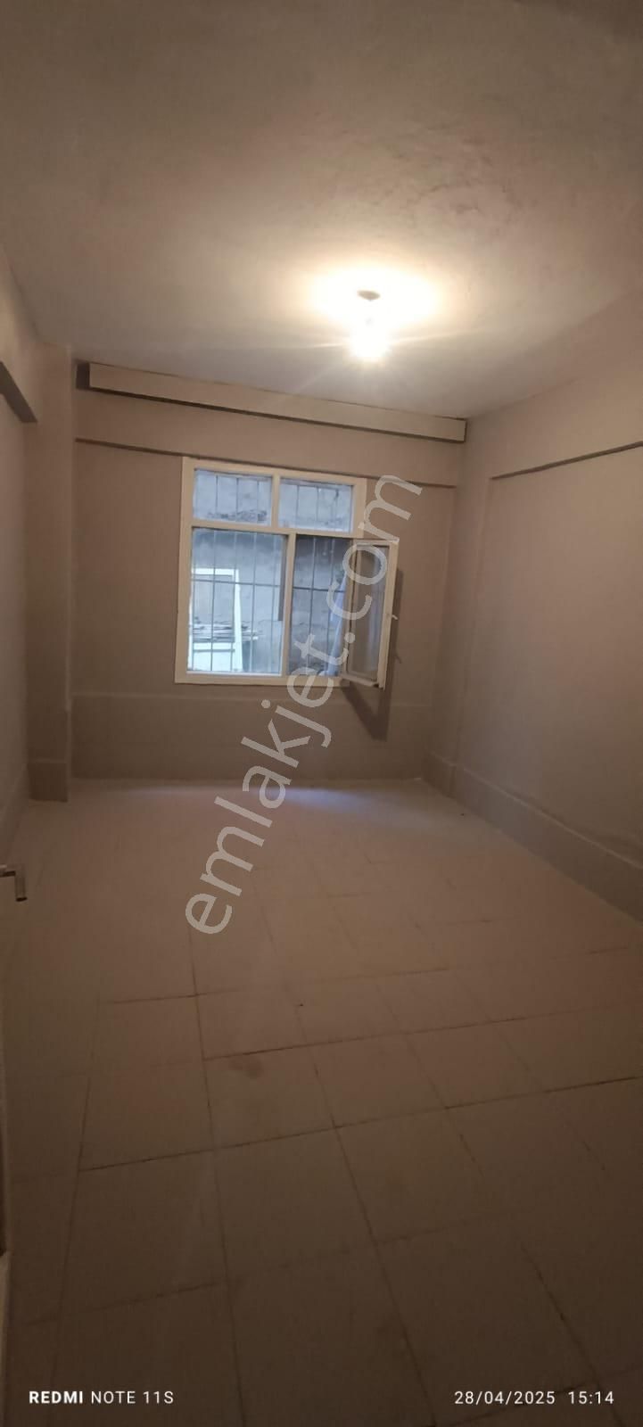 Acill Yatırımlık Bağcılar İnönü Mahallesinde 2+1/85m2/bahçe Katı