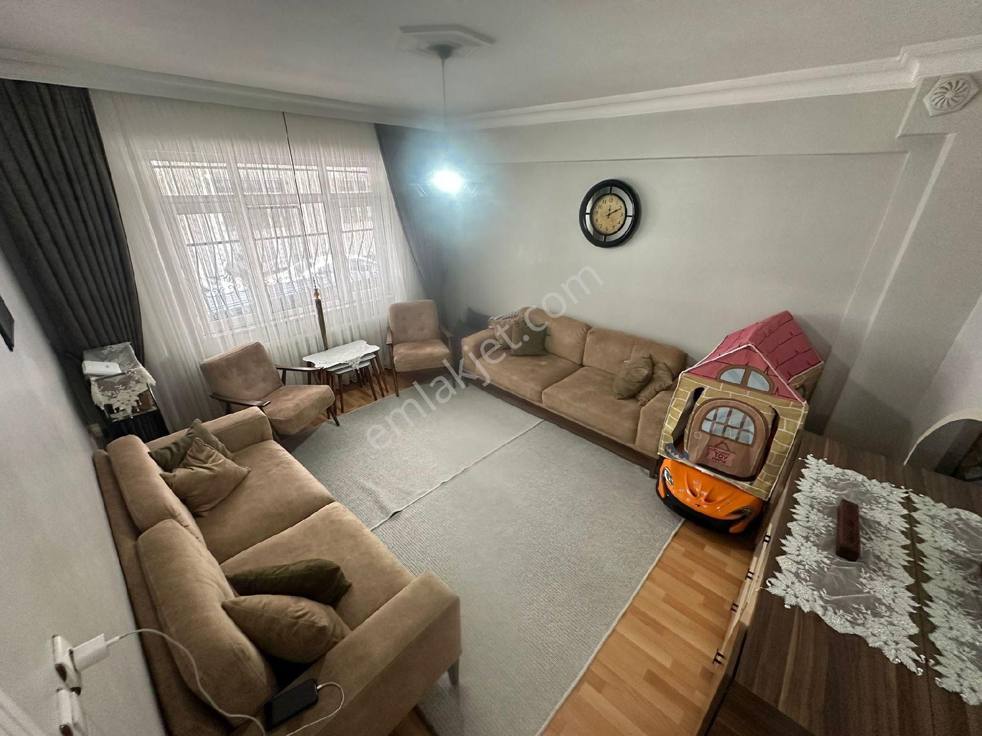 Pusula İnş.tan 50 Yıl Mah Cadeye Yakın 110m2 3+1 Yuksek Giriş Kat Daire