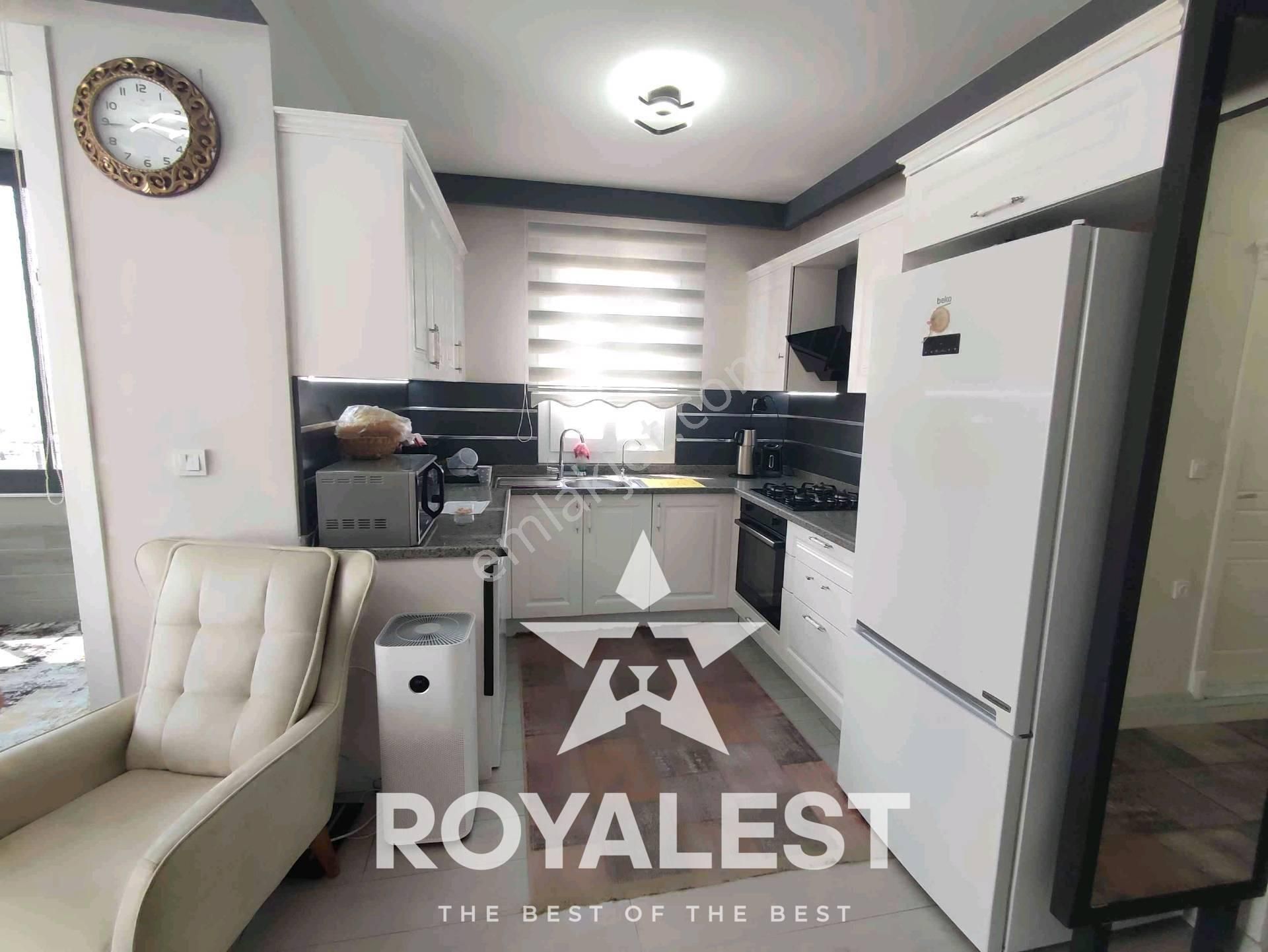 Royalest'ten 3 Cepheli Masrafsız 2+1 Cam Balkonlu Fırsat Daire