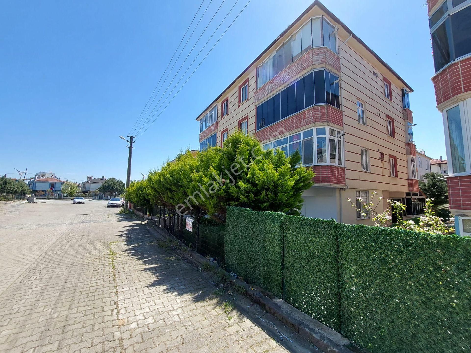 Hastane Yanı Kombili+cam Balkon+eşyalı 2+1 Arakat Daire