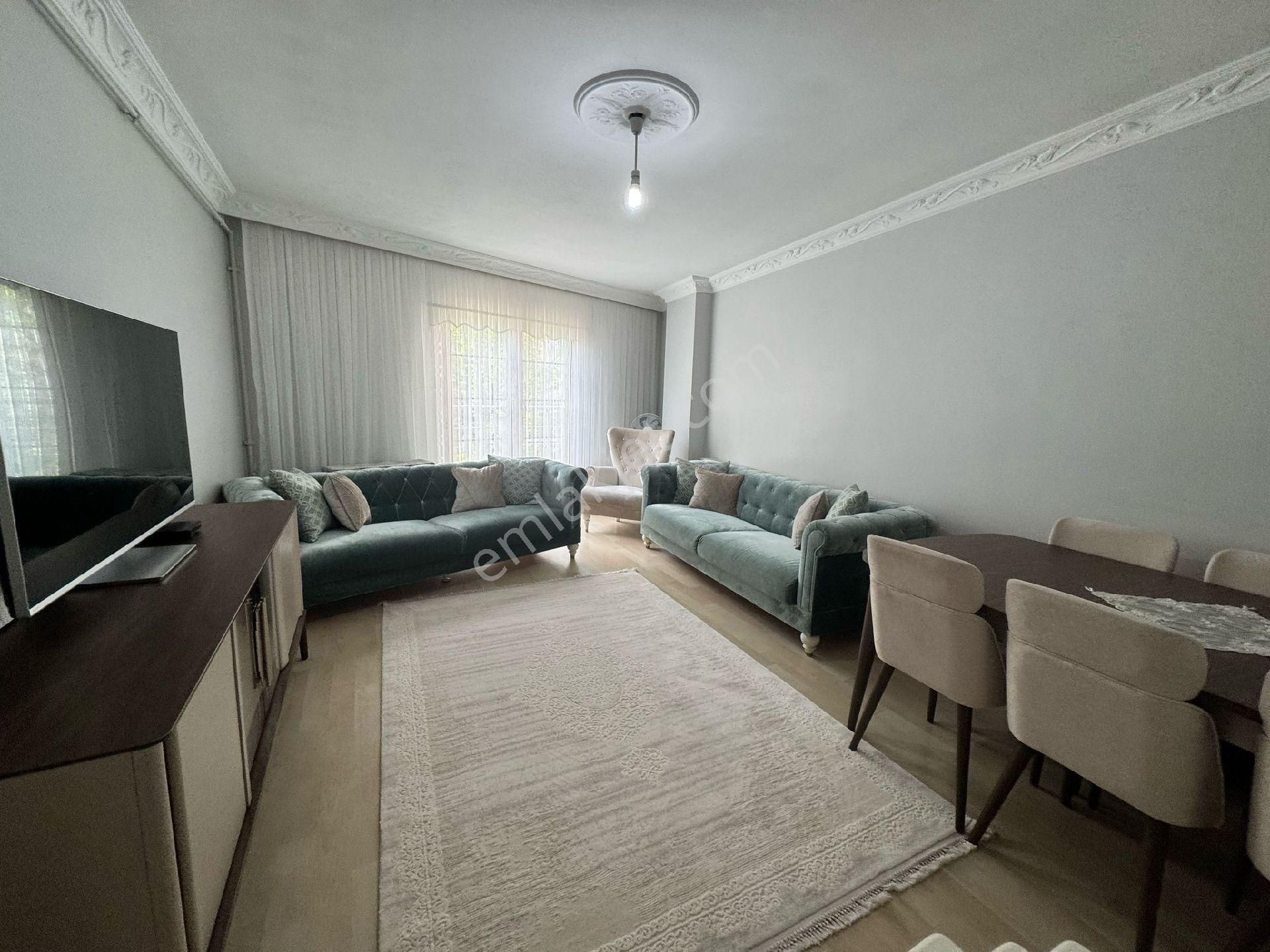 Pusula İnş.tan 50 Yıl Mah Cadeye Yakın 100m2 1kat Daire