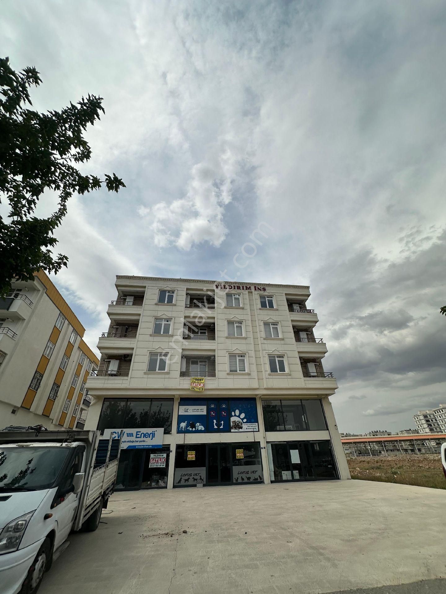 Aslan Emlaktan Acil Satılık 1+1 Ara Kat Daire