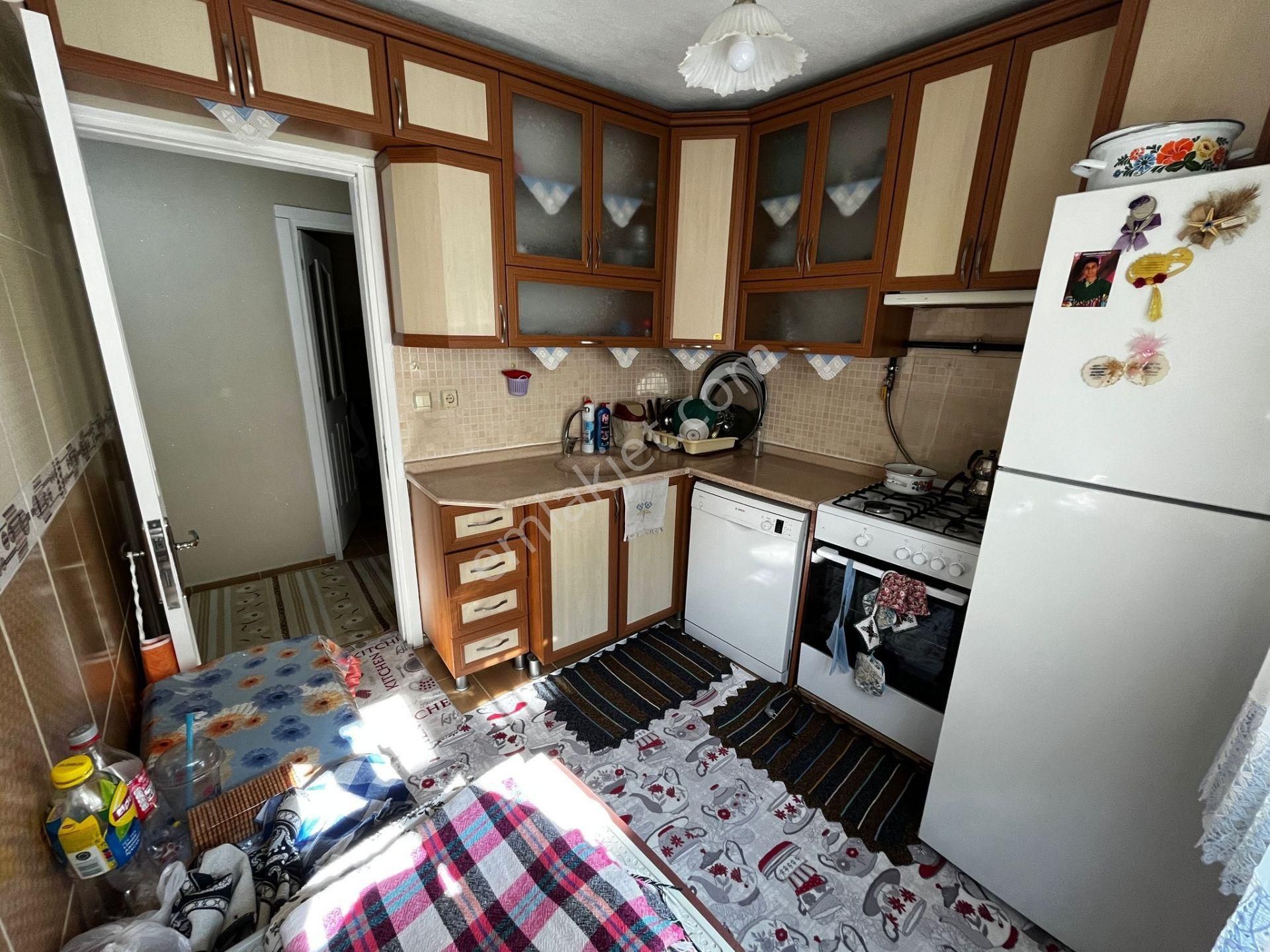 5 Katlının 3 Katı Arakat 3 +1 120 M2 Özelikli Petek Kombili Masrafsız