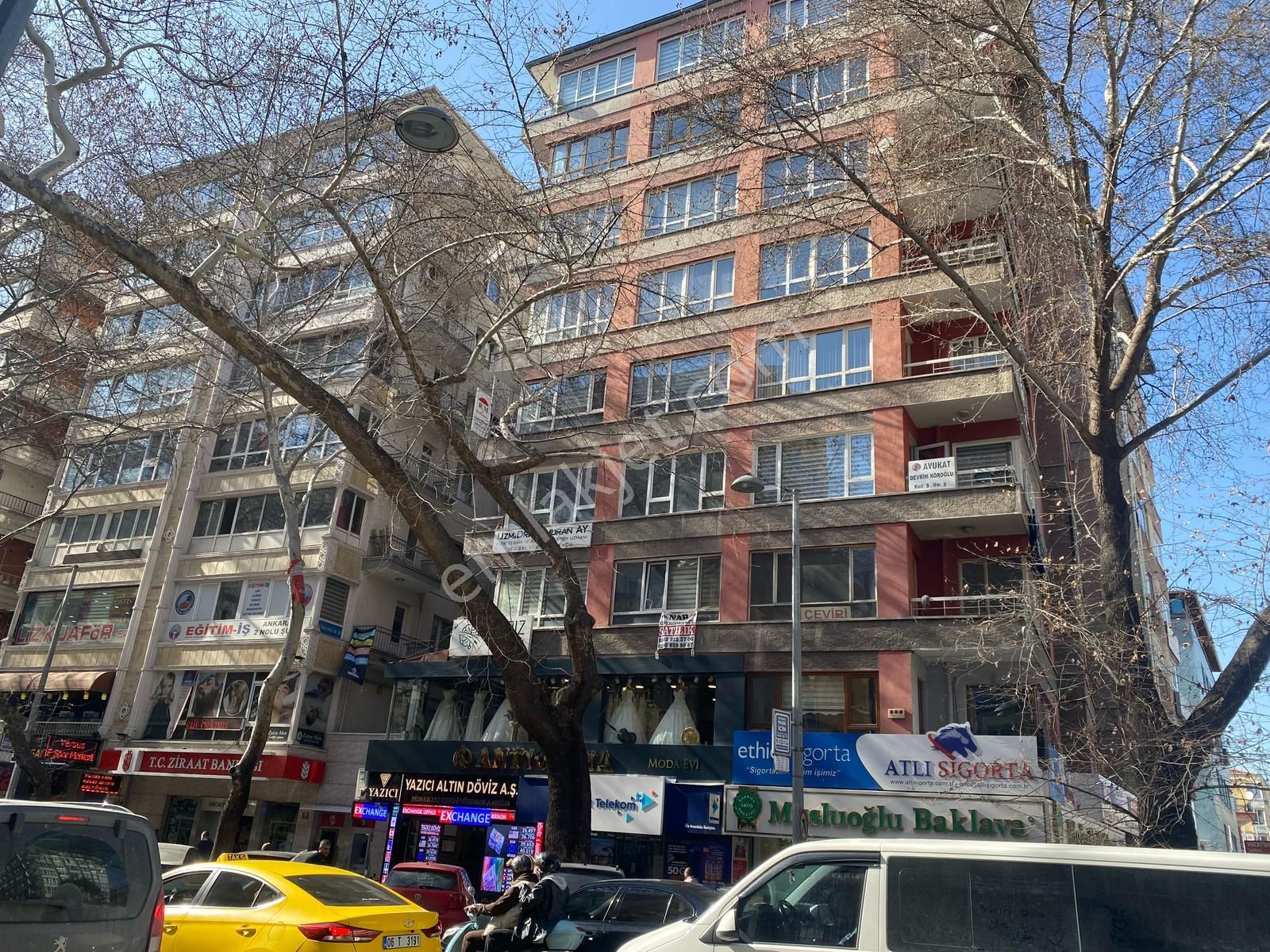 Necatibey Sezen Sokak,tabela Değeri Olan Ön Cephe 4+1