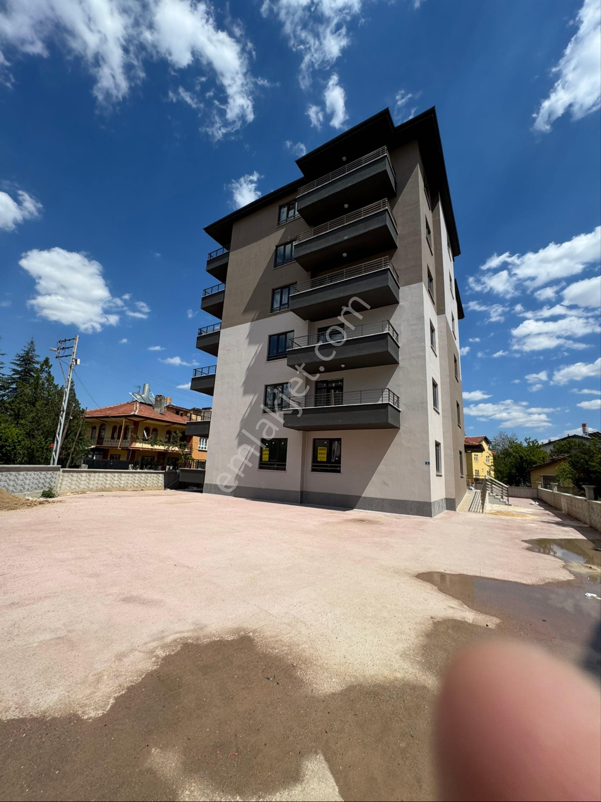 Konya Karatay Kumköprü Mahallesinde Hesaplı 4+1 Satılık Ara Kat Daire