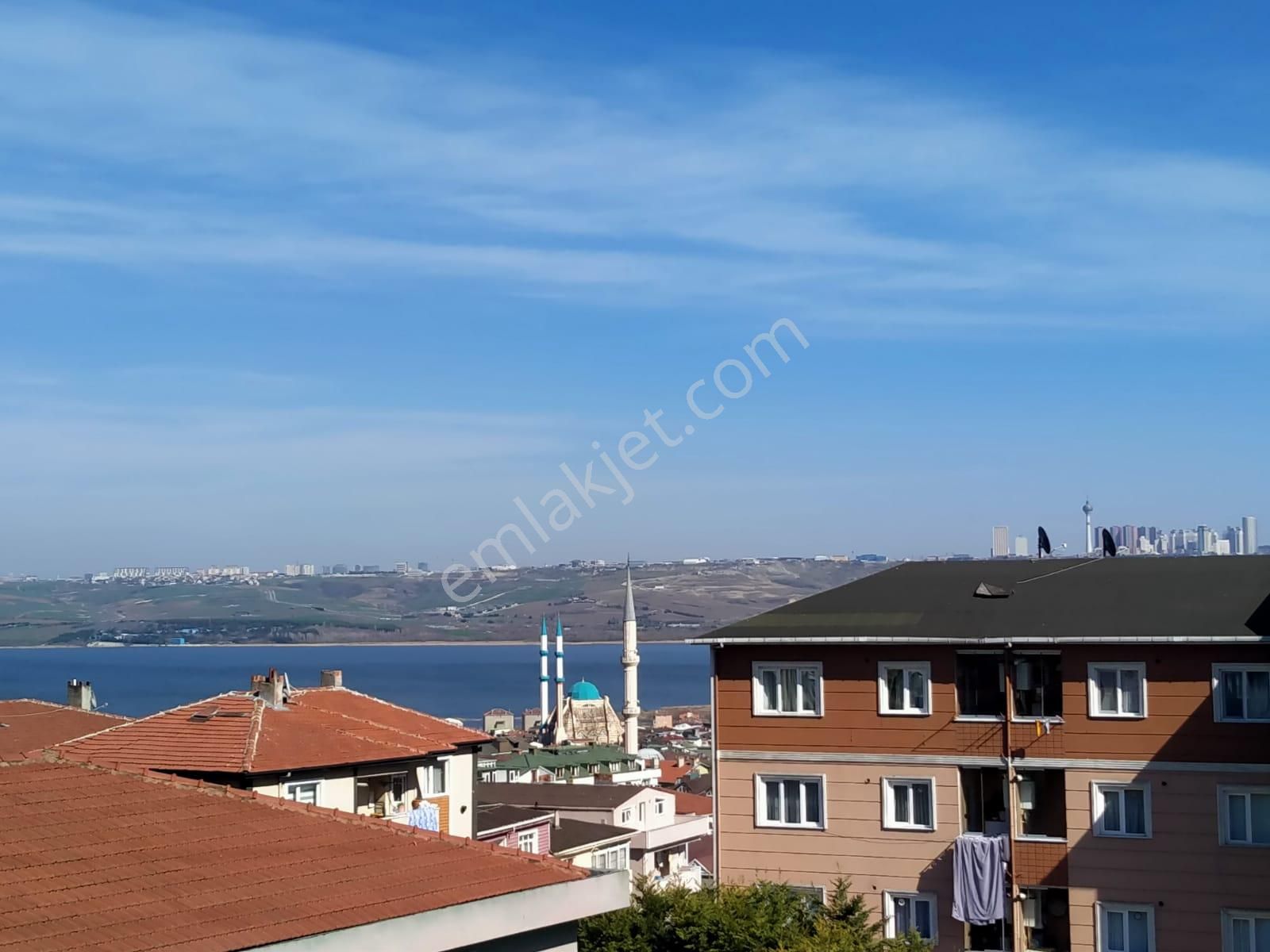 Büyükçekmece Hürriyet Mahallesi 3+1 Satılık Daire