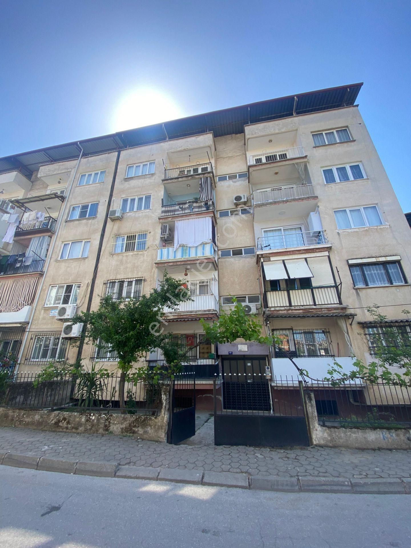 🏡konut Emlak2'den Yeni Mah 2+1 Ayrı Mutfak Satılık Daire