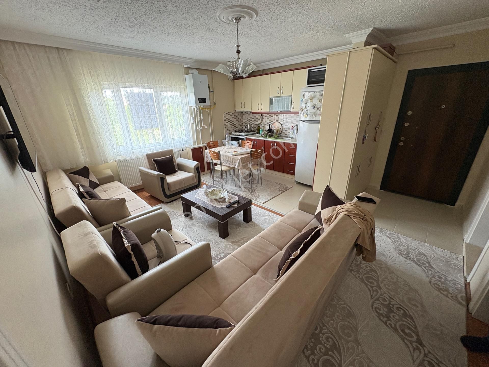 Marmara'dan Eski Tokide Eşyasız 2+1 Kiralık Daire