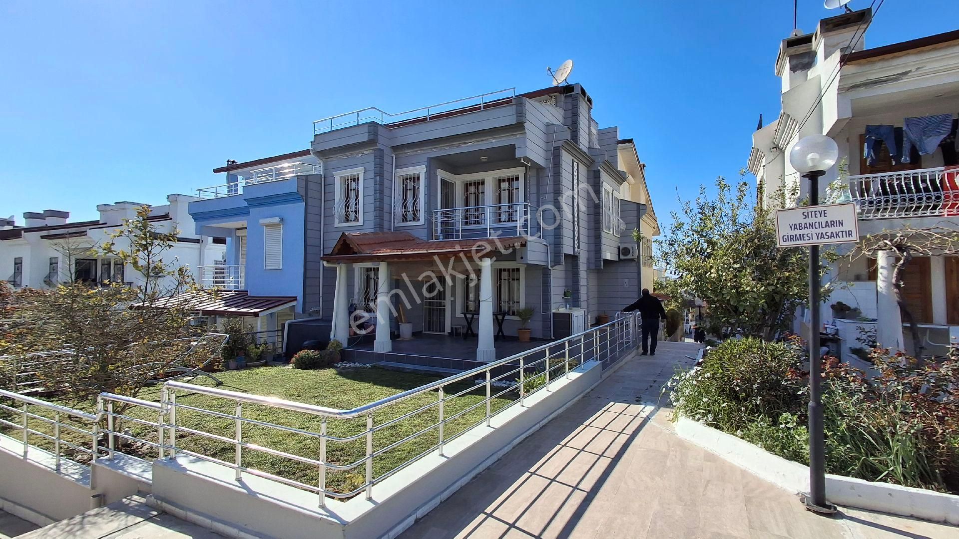 Kadınlar Denizinde Site İçerisinde Masrafsız Fırsat Villa