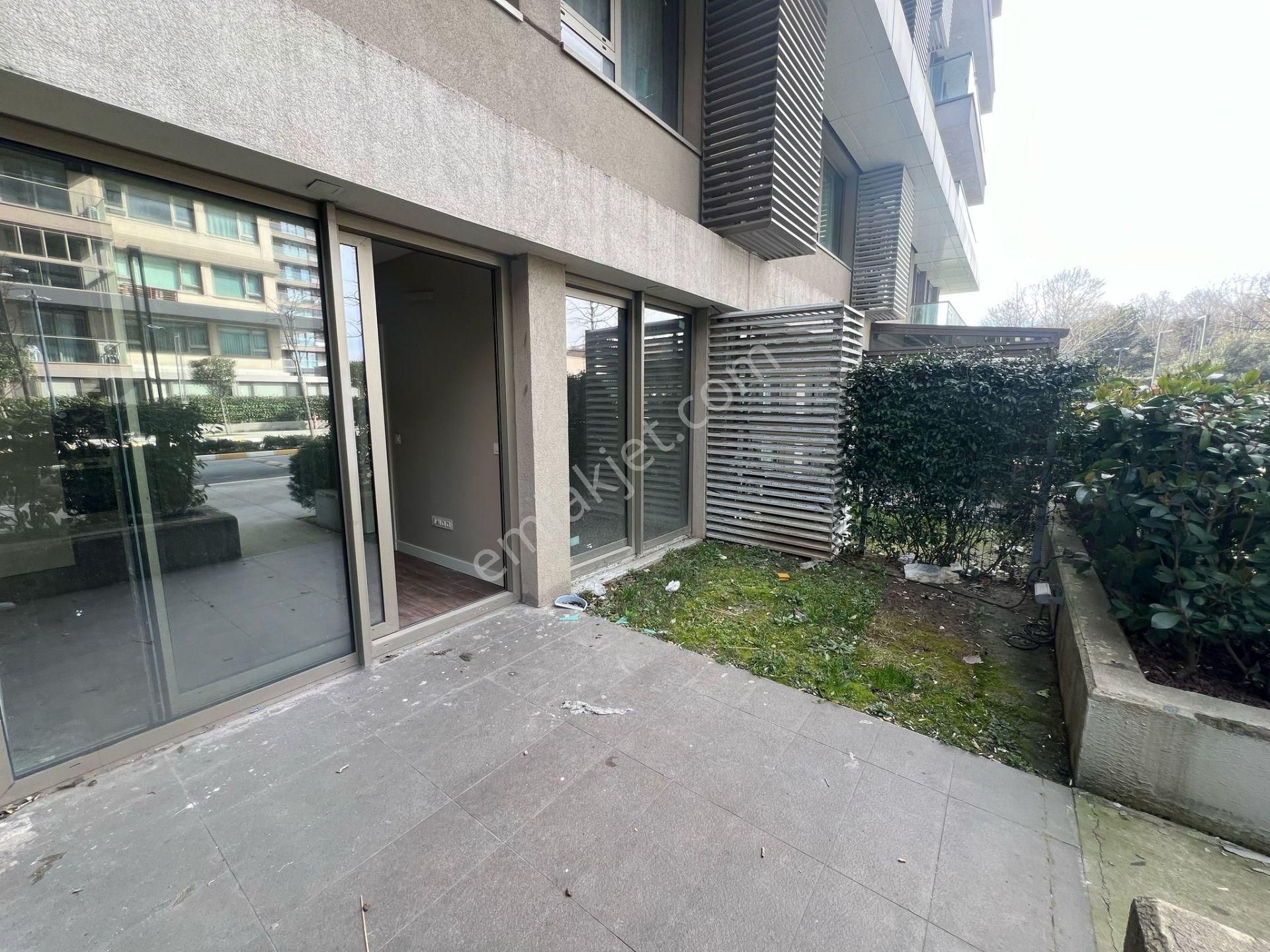 Satış Ve Kiralama Ofisinden Boş Bahçe Katı Satılık 1+1 Daire
