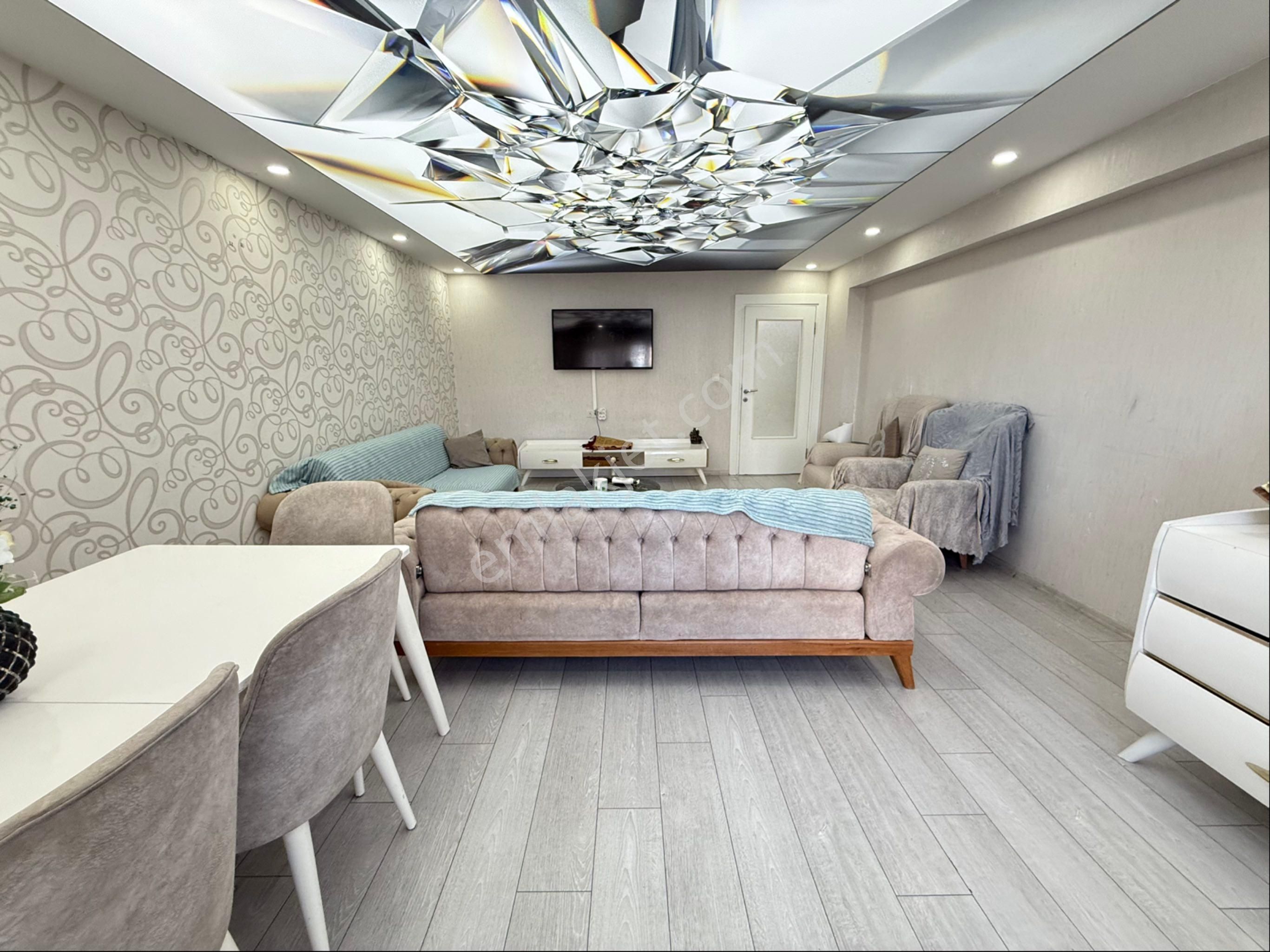 Pursaklar Sarayda Site İçinde Asansörlü Kilerli Ebeveynli 4+1 Daire Fırsatı