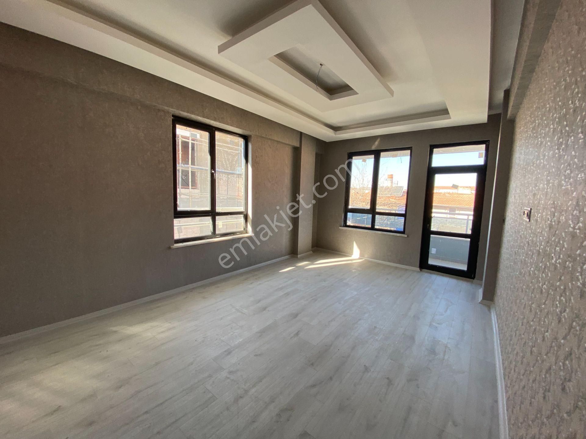 Hocacihanda Hanaybaşında Satılık 3+1 Sıfır Daire