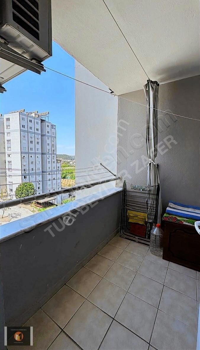 Tur-beylerden Salkımevlerde Çok Geniş Satılık 3+1 Daire